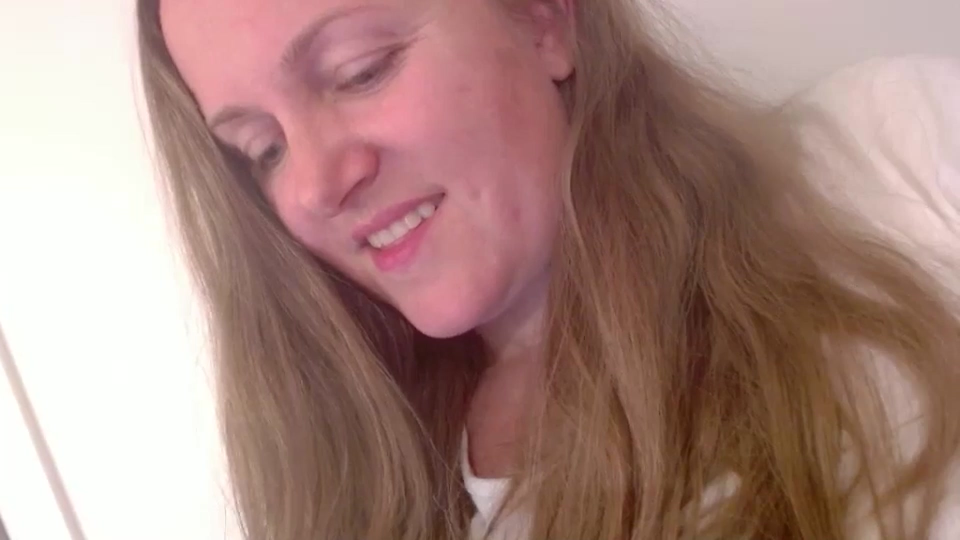 Gallery image thumbnail from JustLily's myfreecams stream on, 11/22/2024, 23:02 image 8 of 20