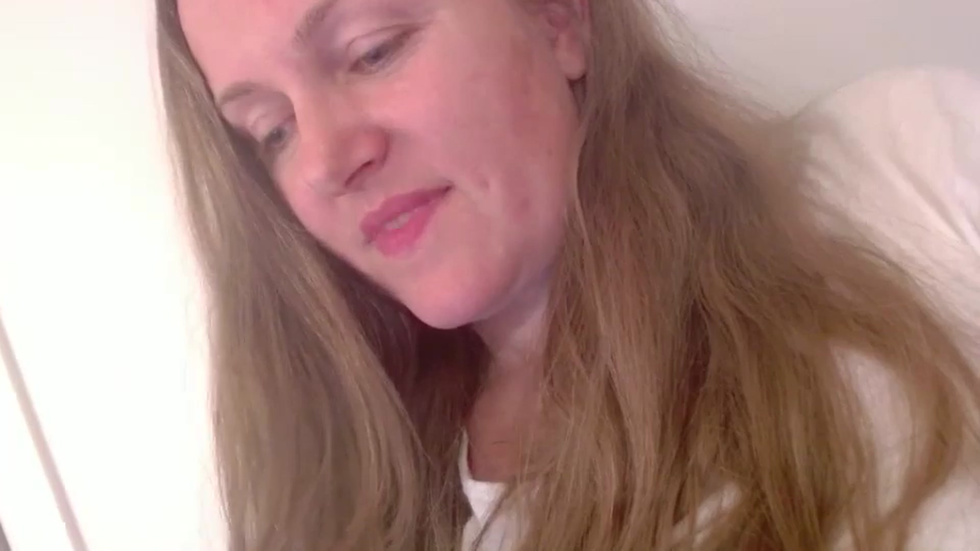 Gallery image thumbnail from JustLily's myfreecams stream on, 11/22/2024, 23:02 image 9 of 20