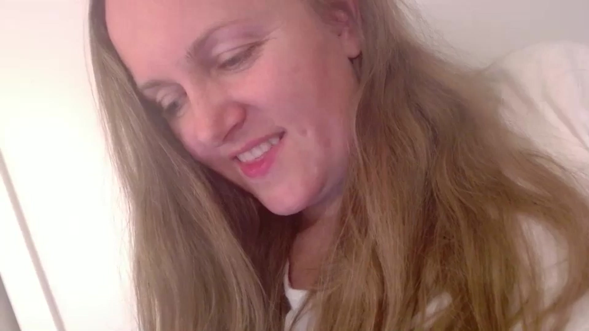 Gallery image thumbnail from JustLily's myfreecams stream on, 11/22/2024, 23:02 image 10 of 20