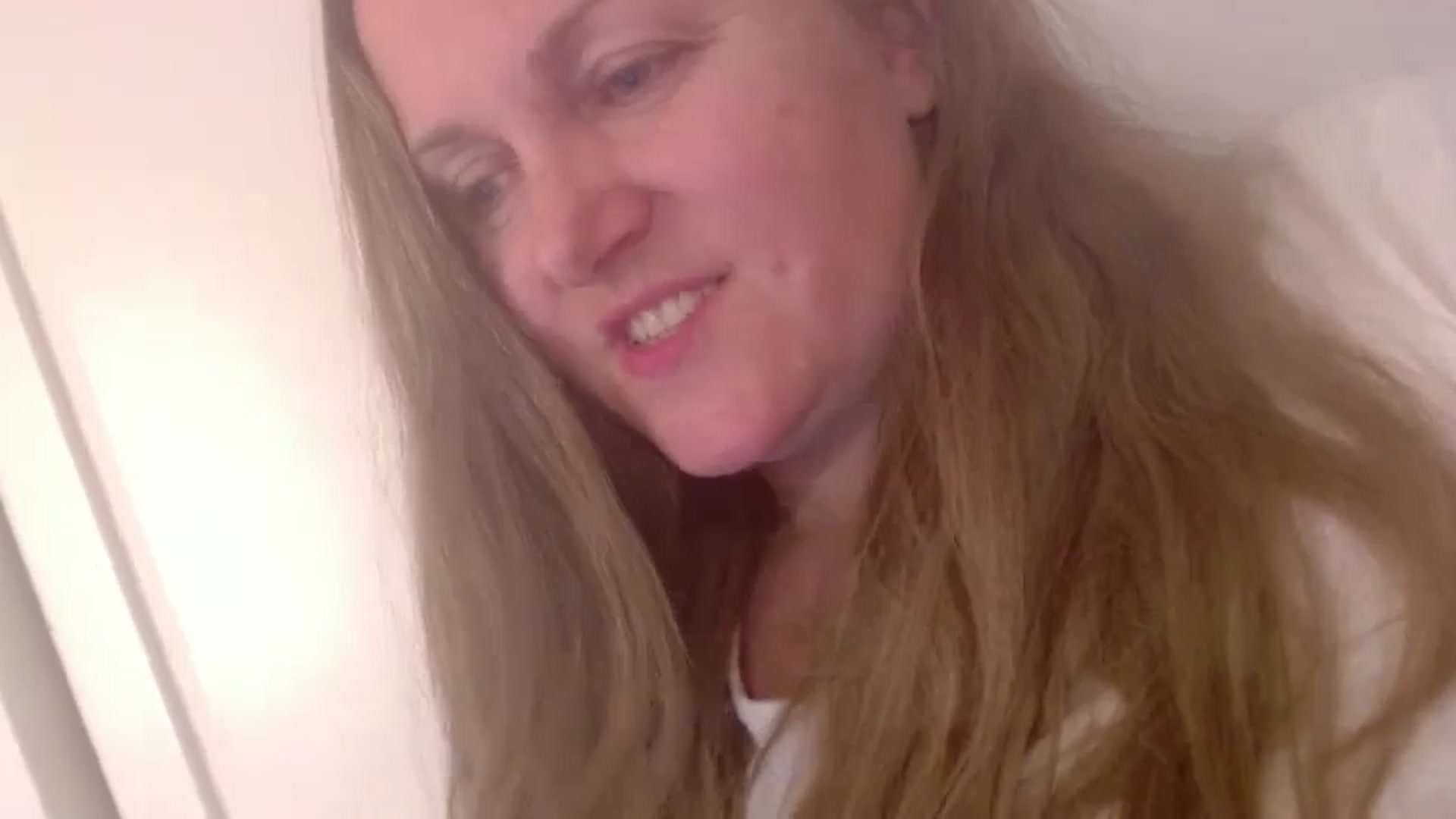 Gallery image thumbnail from JustLily's myfreecams stream on, 11/22/2024, 23:02 image 12 of 20