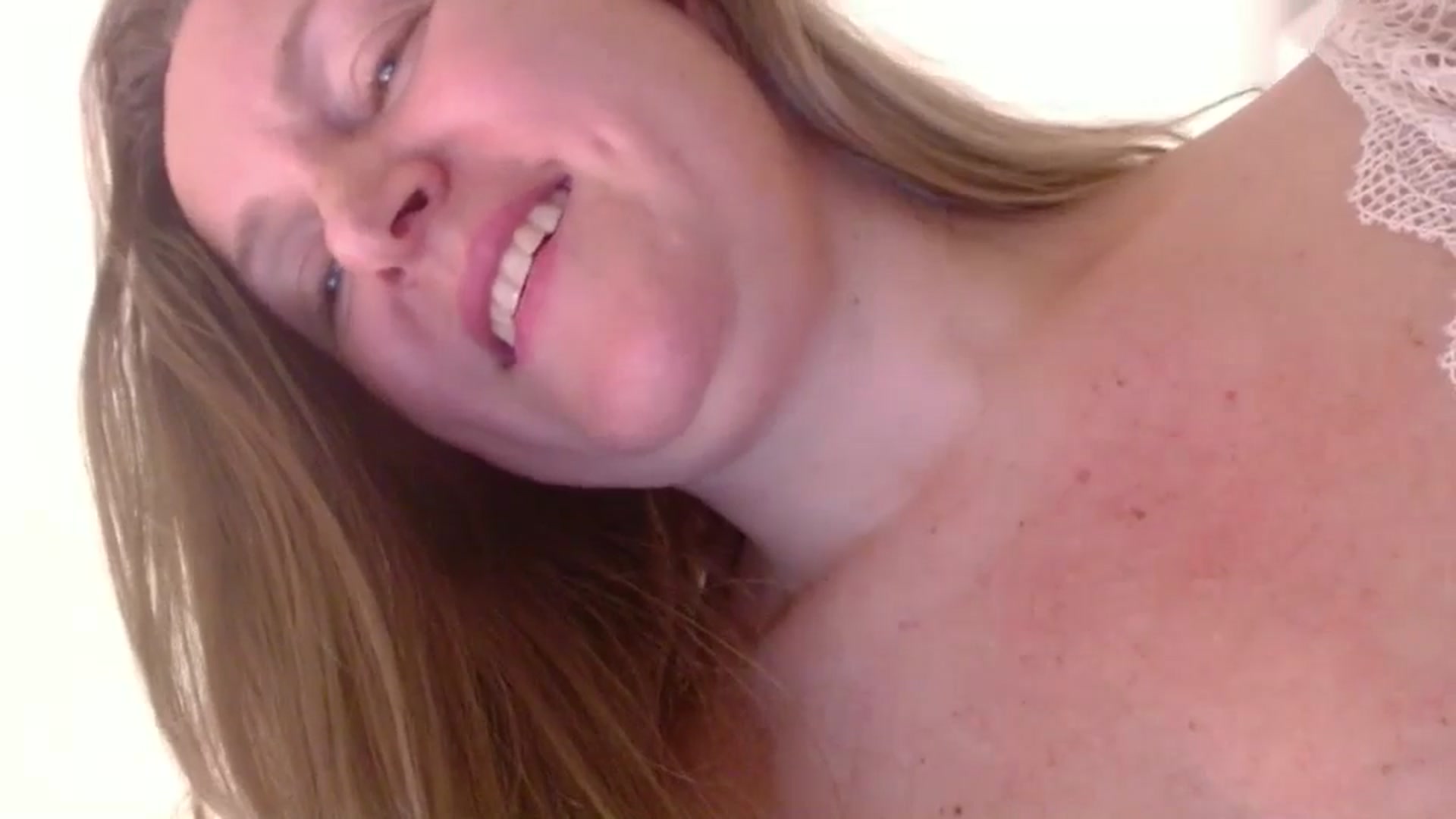 Gallery image thumbnail from JustLily's myfreecams stream on, 11/27/2024, 22:32 image 16 of 20