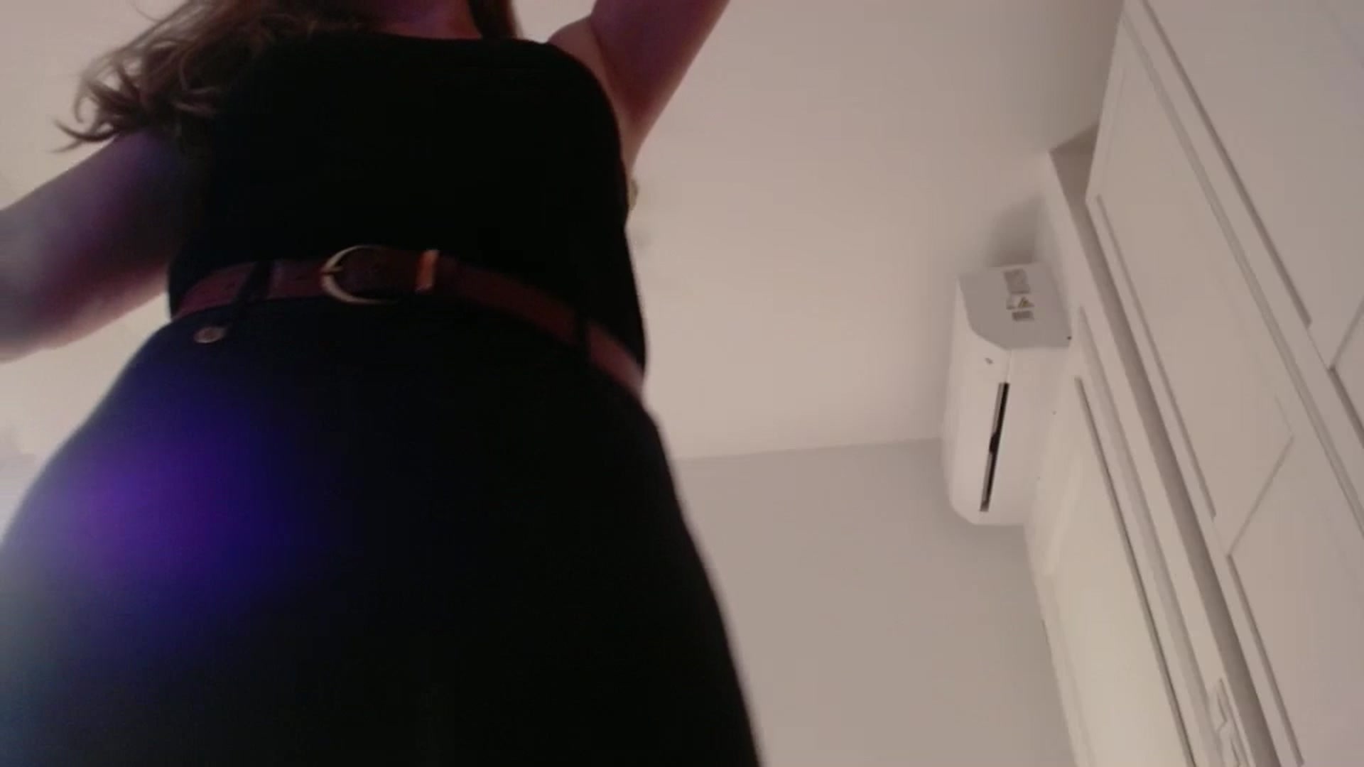 Gallery image thumbnail from JustLily's myfreecams stream on, 11/29/2024, 22:38 image 12 of 20