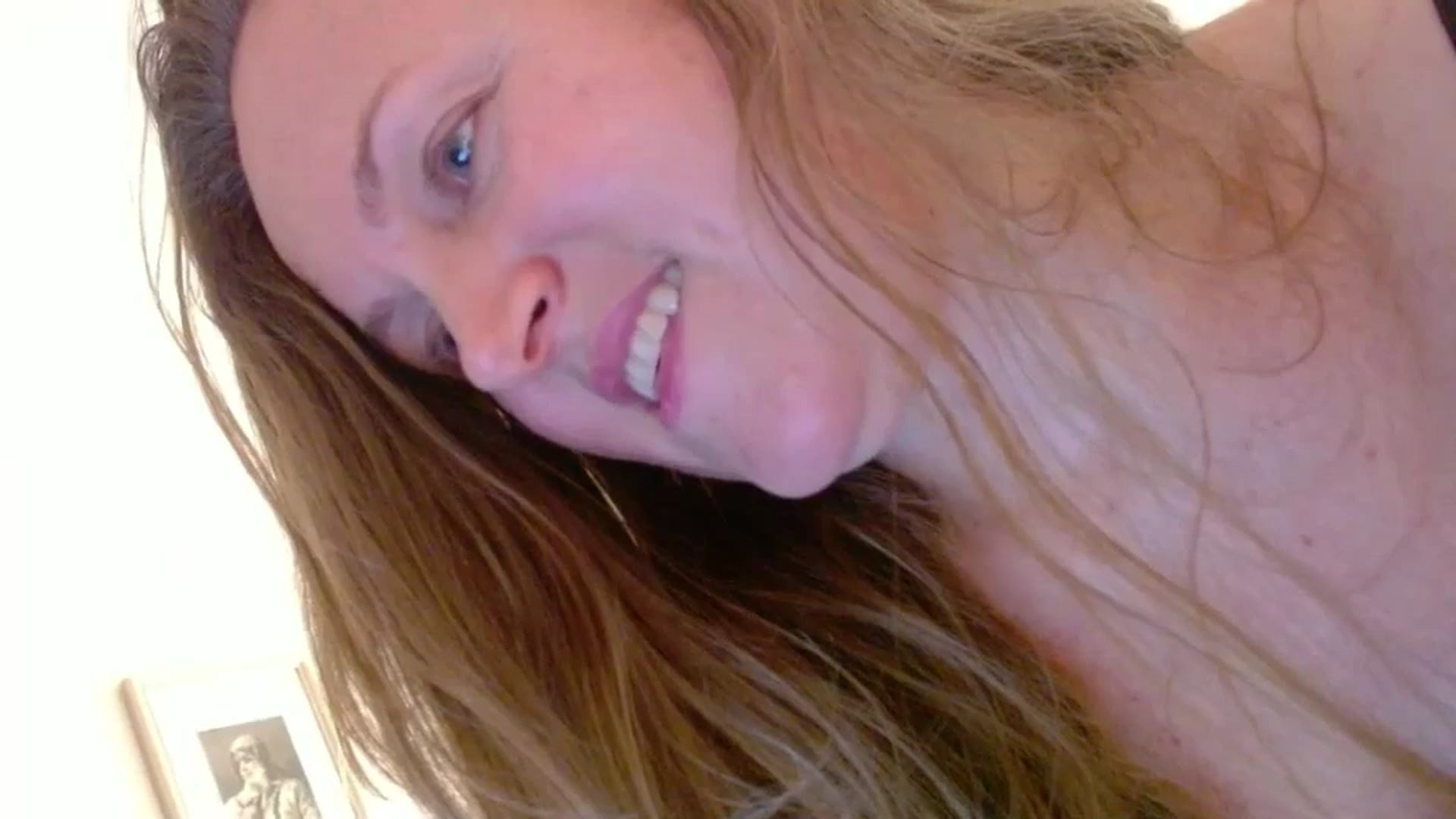 Gallery image thumbnail from JustLily's myfreecams stream on, 12/05/2024, 24:00 image 10 of 20