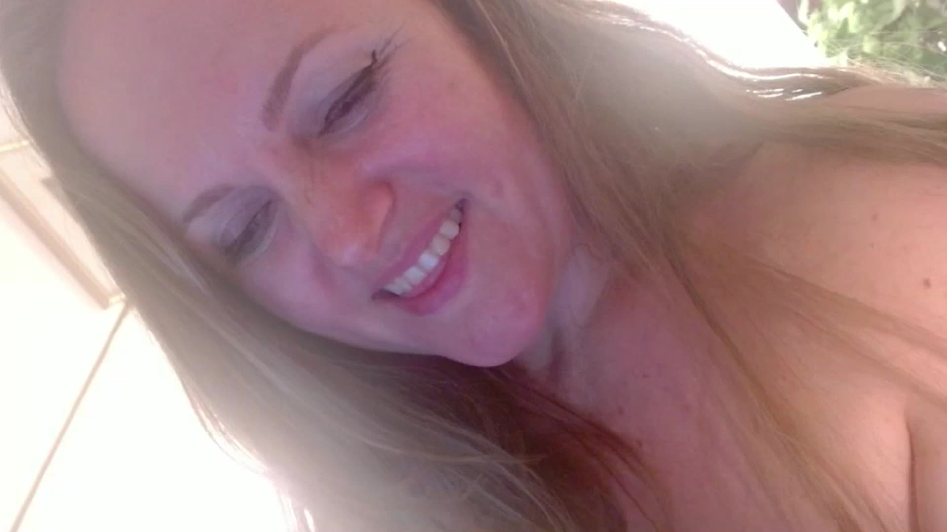 Gallery image thumbnail from JustLily's myfreecams stream on, 12/07/2024, 24:14 image 4 of 20