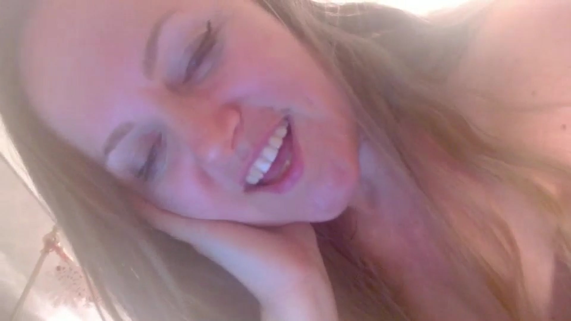 Gallery image thumbnail from JustLily's myfreecams stream on, 12/07/2024, 24:14 image 10 of 20