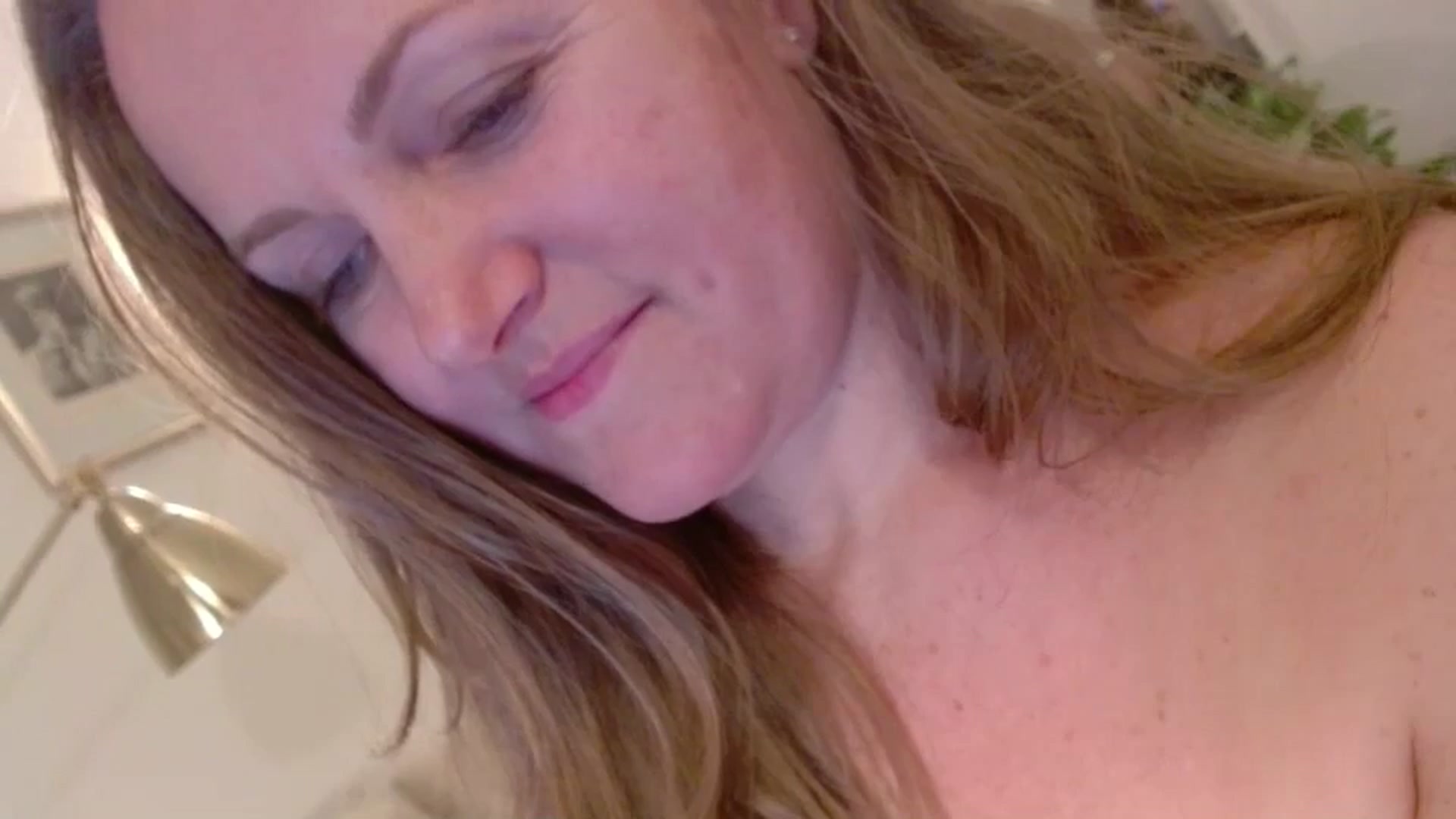 Gallery image thumbnail from JustLily's myfreecams stream on, 12/09/2024, 23:38 image 16 of 20