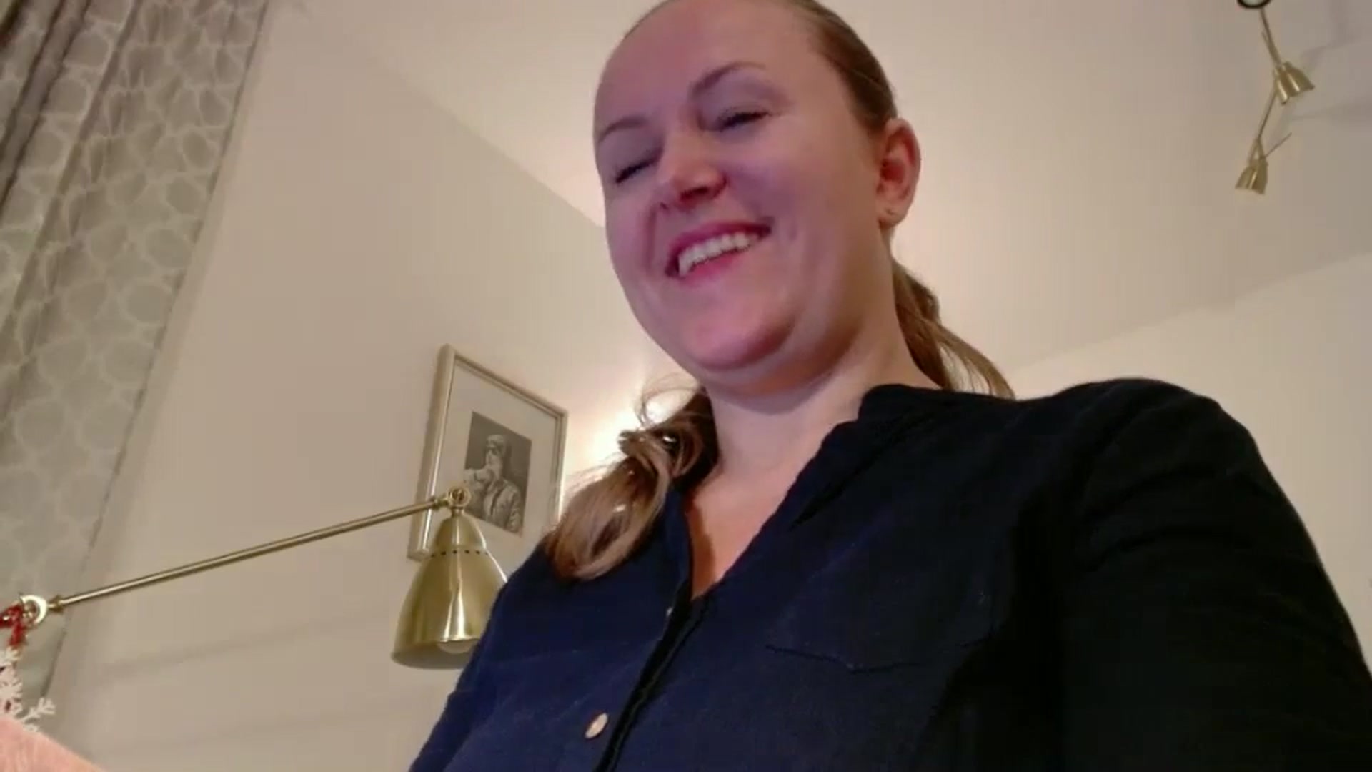 Gallery image thumbnail from JustLily's myfreecams stream on, 12/11/2024, 20:42 image 11 of 20