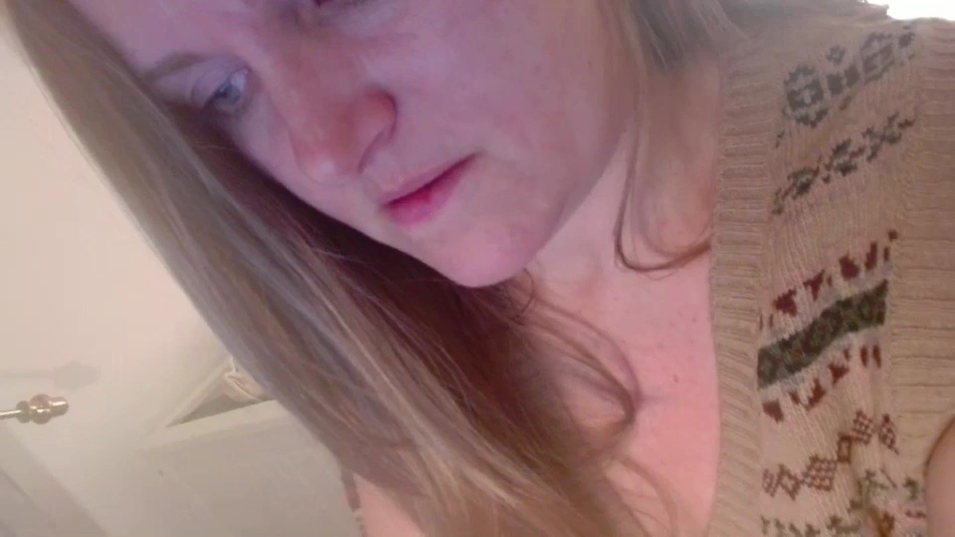 Gallery image thumbnail from JustLily's myfreecams stream on, 12/23/2024, 16:29 image 19 of 20
