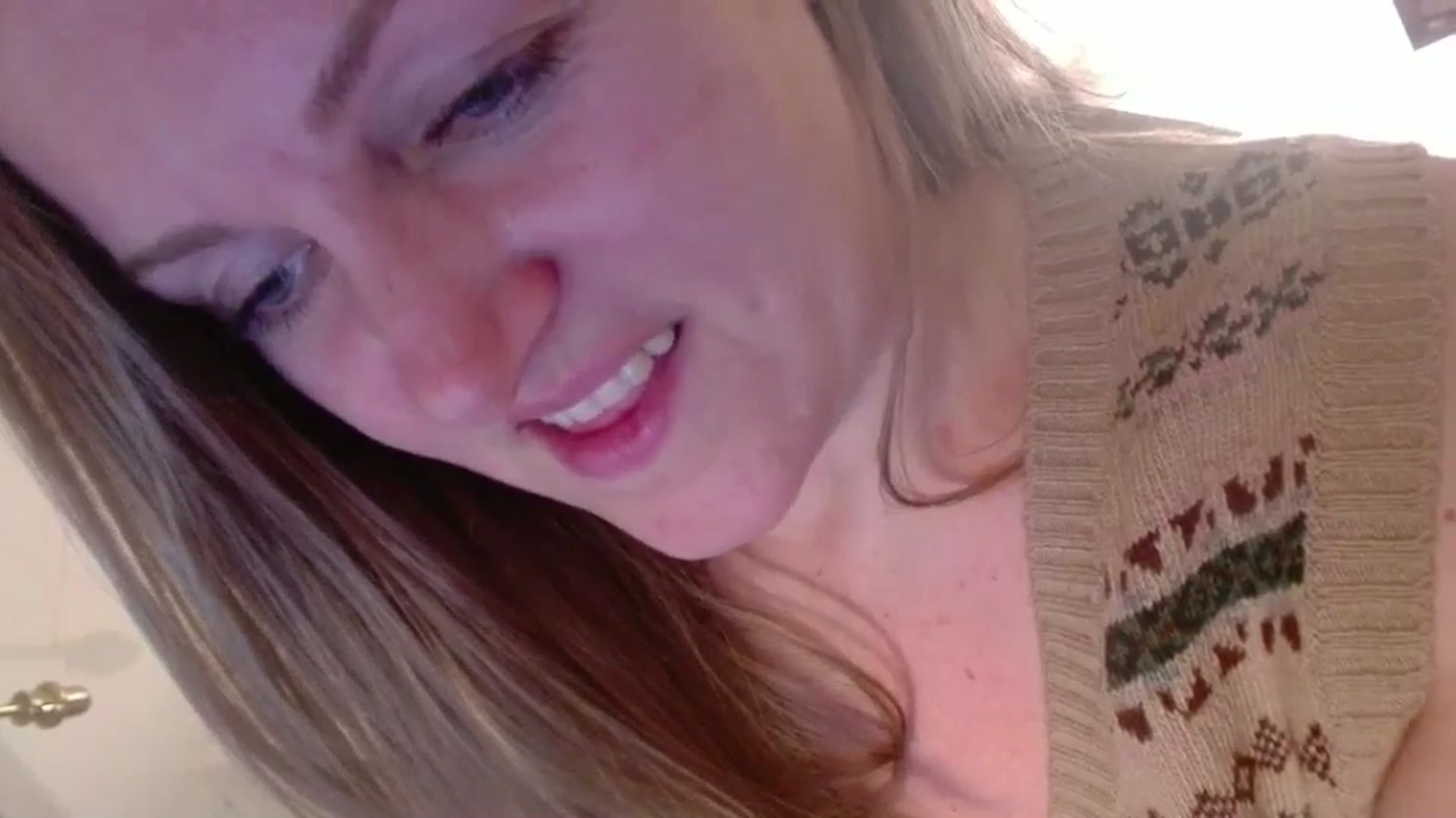 Gallery image thumbnail from JustLily's myfreecams stream on, 12/23/2024, 16:29 image 9 of 20