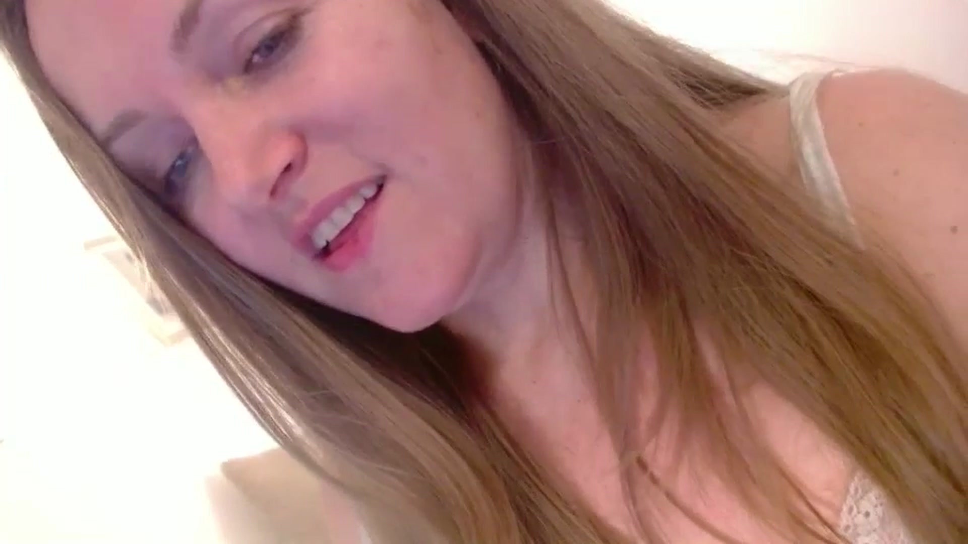 Gallery image thumbnail from JustLily's myfreecams stream on, 12/23/2024, 23:43 image 18 of 20