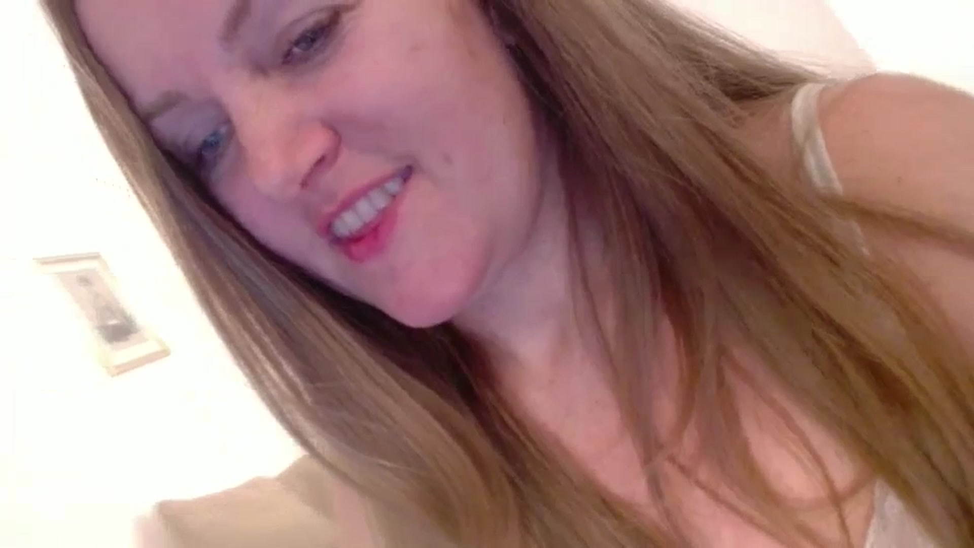 Gallery image thumbnail from JustLily's myfreecams stream on, 12/23/2024, 23:43 image 16 of 20
