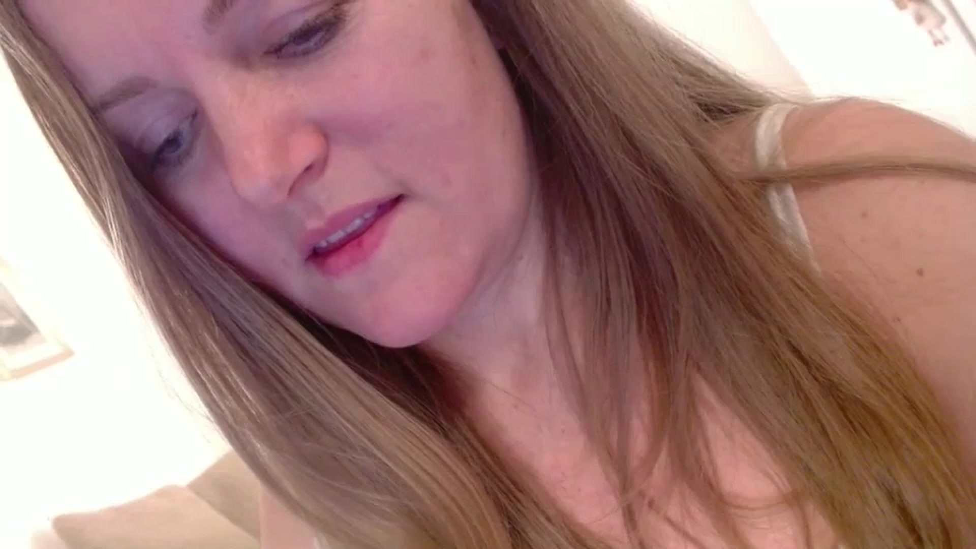 Gallery image thumbnail from JustLily's myfreecams stream on, 12/23/2024, 23:43 image 15 of 20