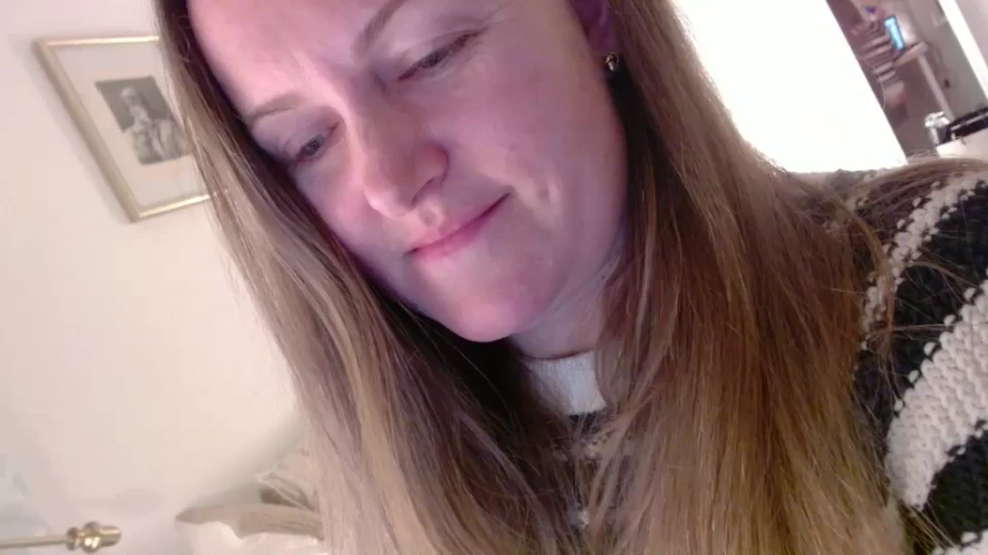 Gallery image thumbnail from JustLily's myfreecams stream on, 01/03/2025, 22:24 image 16 of 20