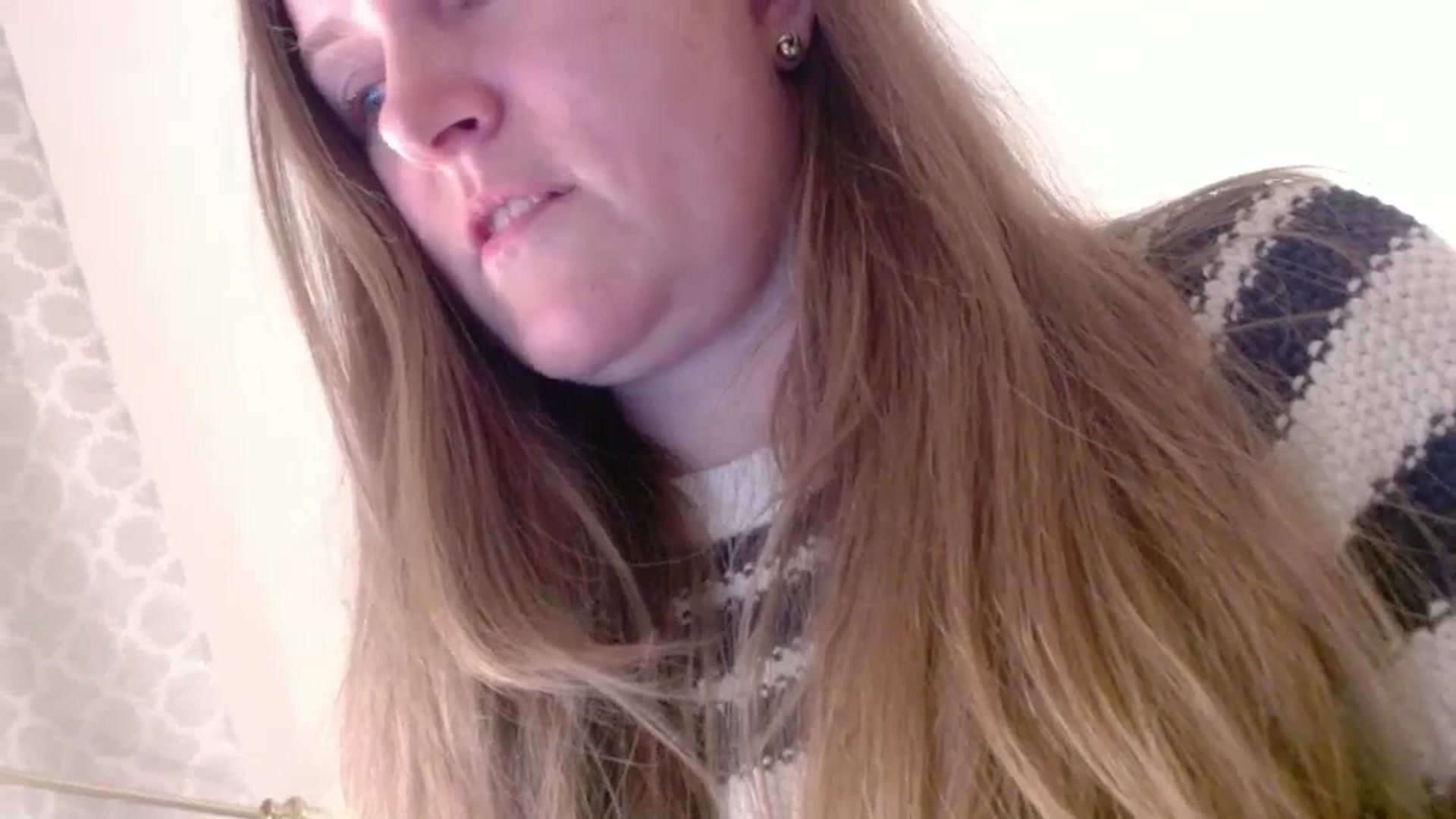 Gallery image thumbnail from JustLily's myfreecams stream on, 01/03/2025, 22:24 image 4 of 20