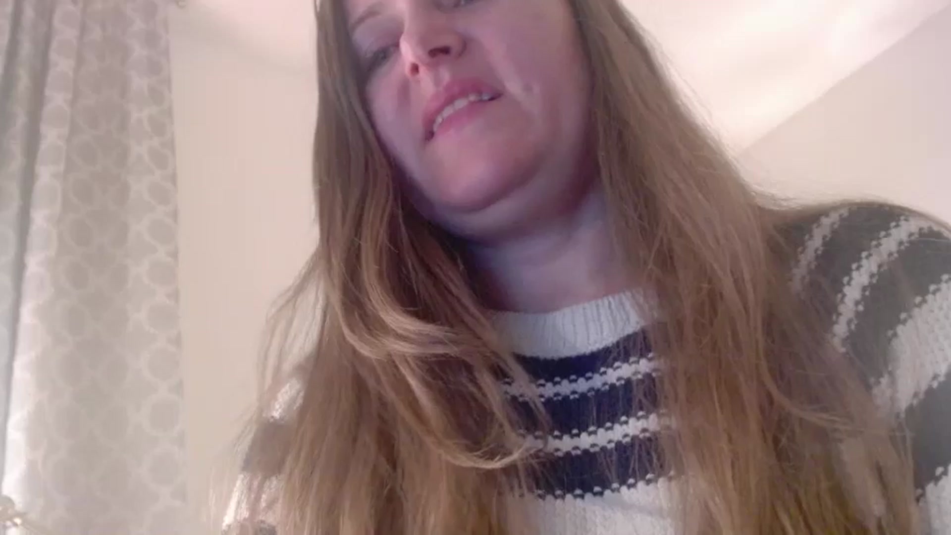 Gallery image thumbnail from JustLily's myfreecams stream on, 01/04/2025, 24:05 image 6 of 20