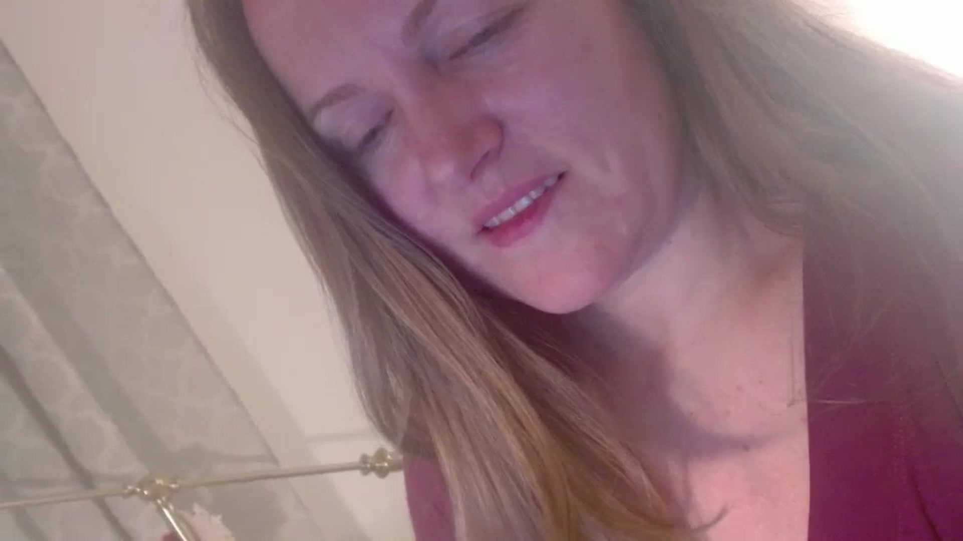 Gallery image thumbnail from JustLily's myfreecams stream on, 01/10/2025, 23:08 image 18 of 20
