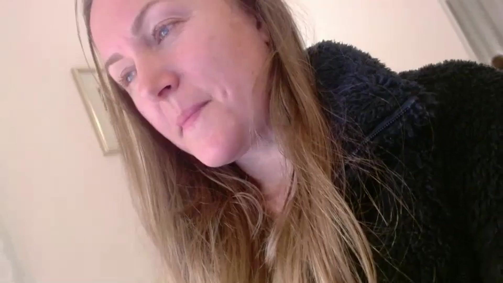 Gallery image thumbnail from JustLily's myfreecams stream on, 01/15/2025, 23:07 image 19 of 20
