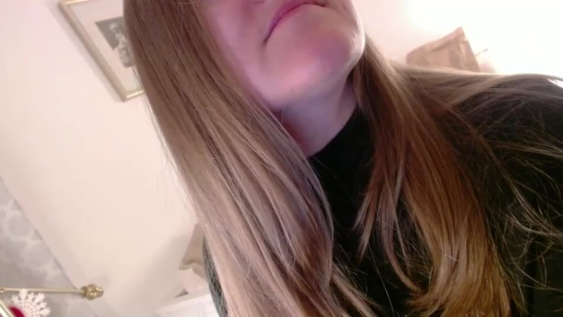 Gallery image thumbnail from JustLily's myfreecams stream on, 02/04/2025, 24:28 image 17 of 20