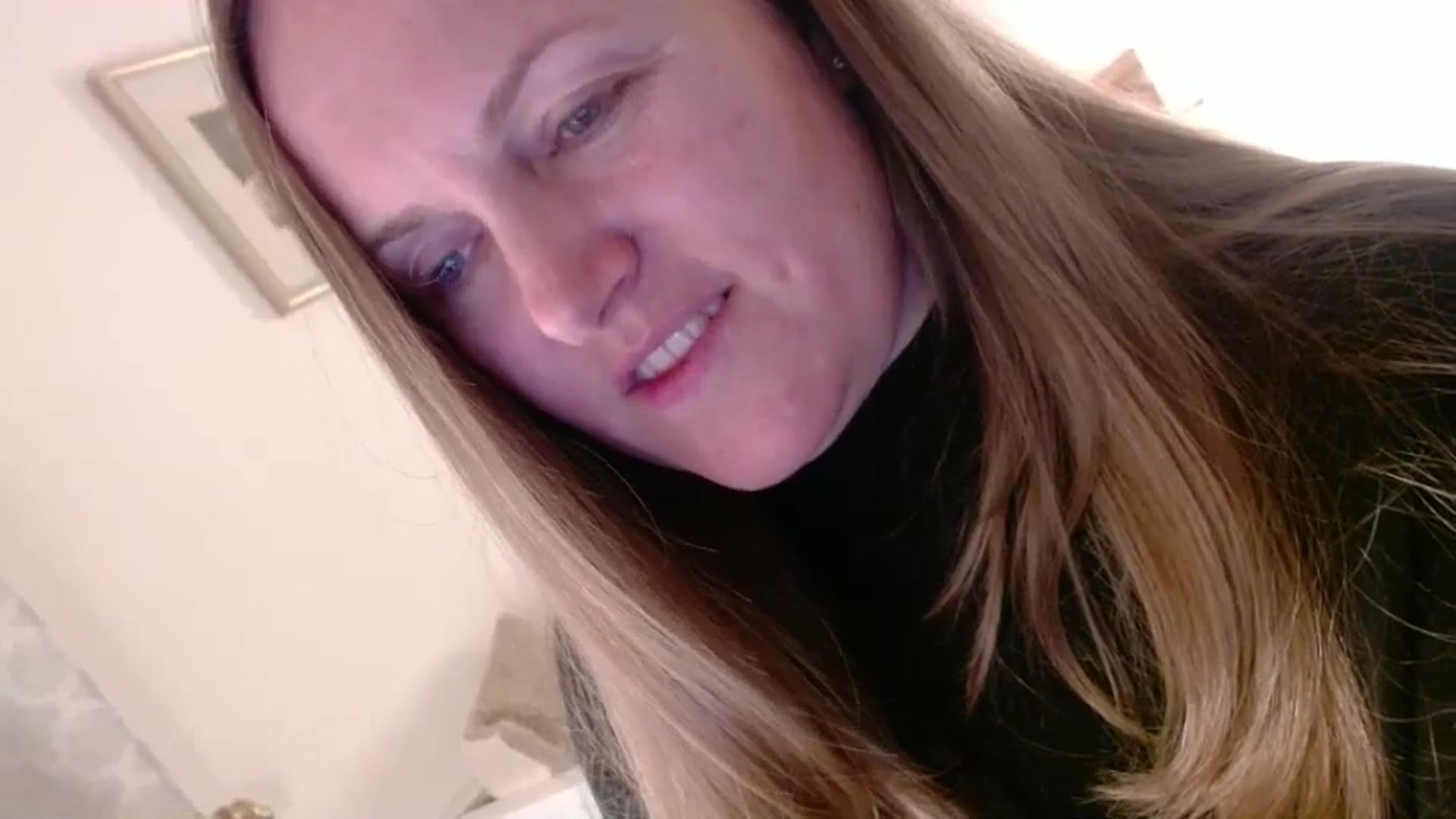 Gallery image thumbnail from JustLily's myfreecams stream on, 02/04/2025, 24:28 image 15 of 20