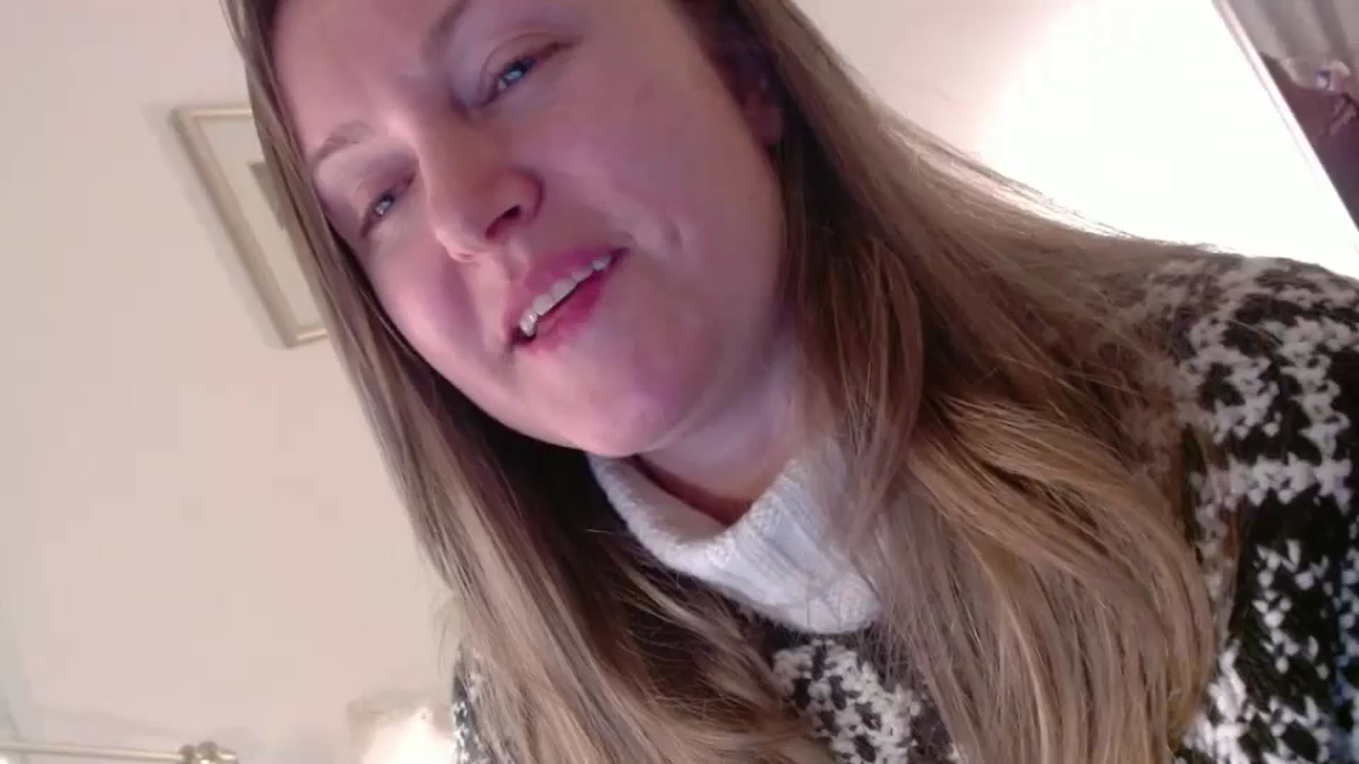 Gallery image thumbnail from JustLily's myfreecams stream on, 02/19/2025, 23:58 image 5 of 20