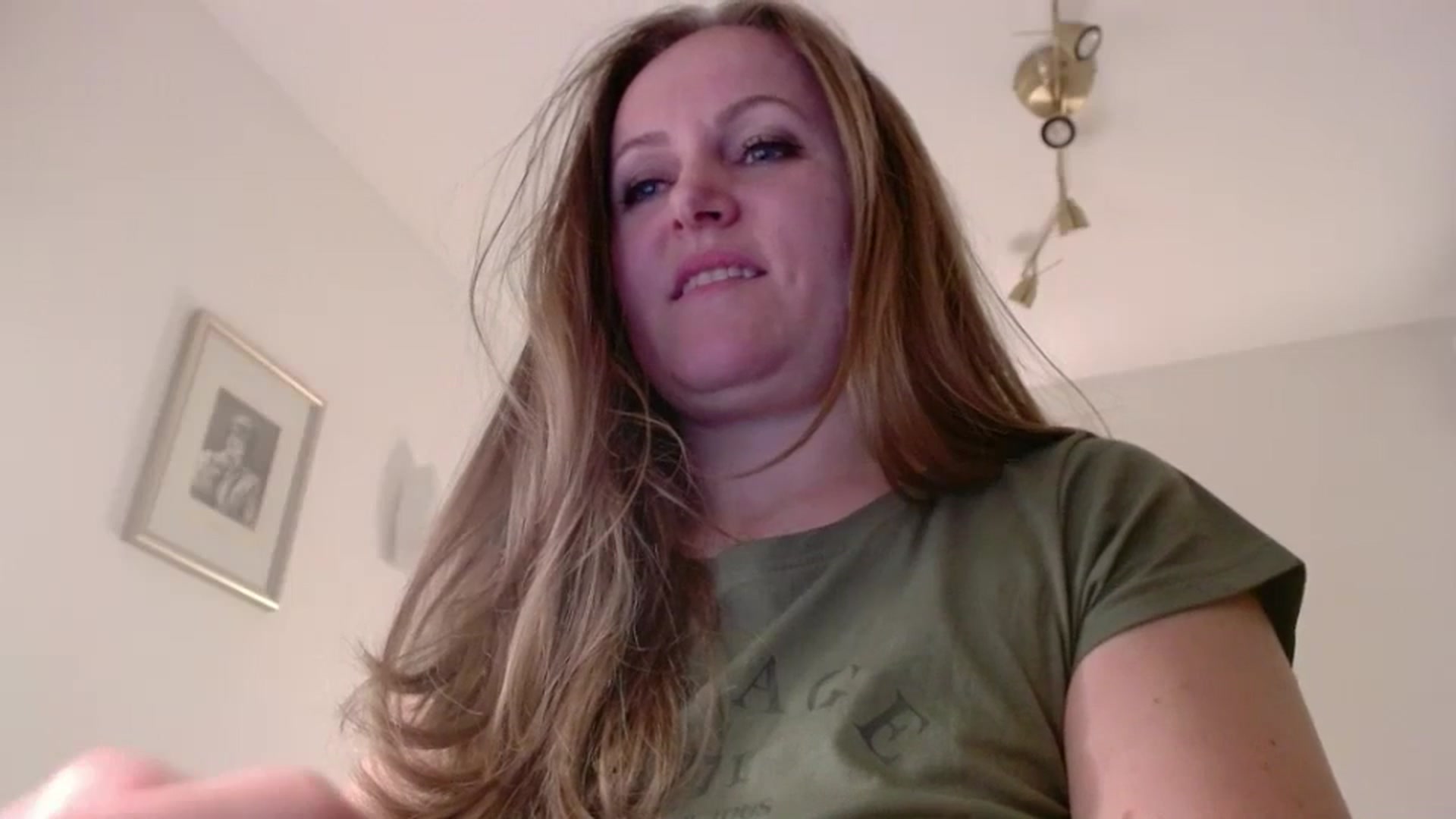 Gallery image thumbnail from JustLily's myfreecams stream on, 02/21/2025, 24:04 image 18 of 20