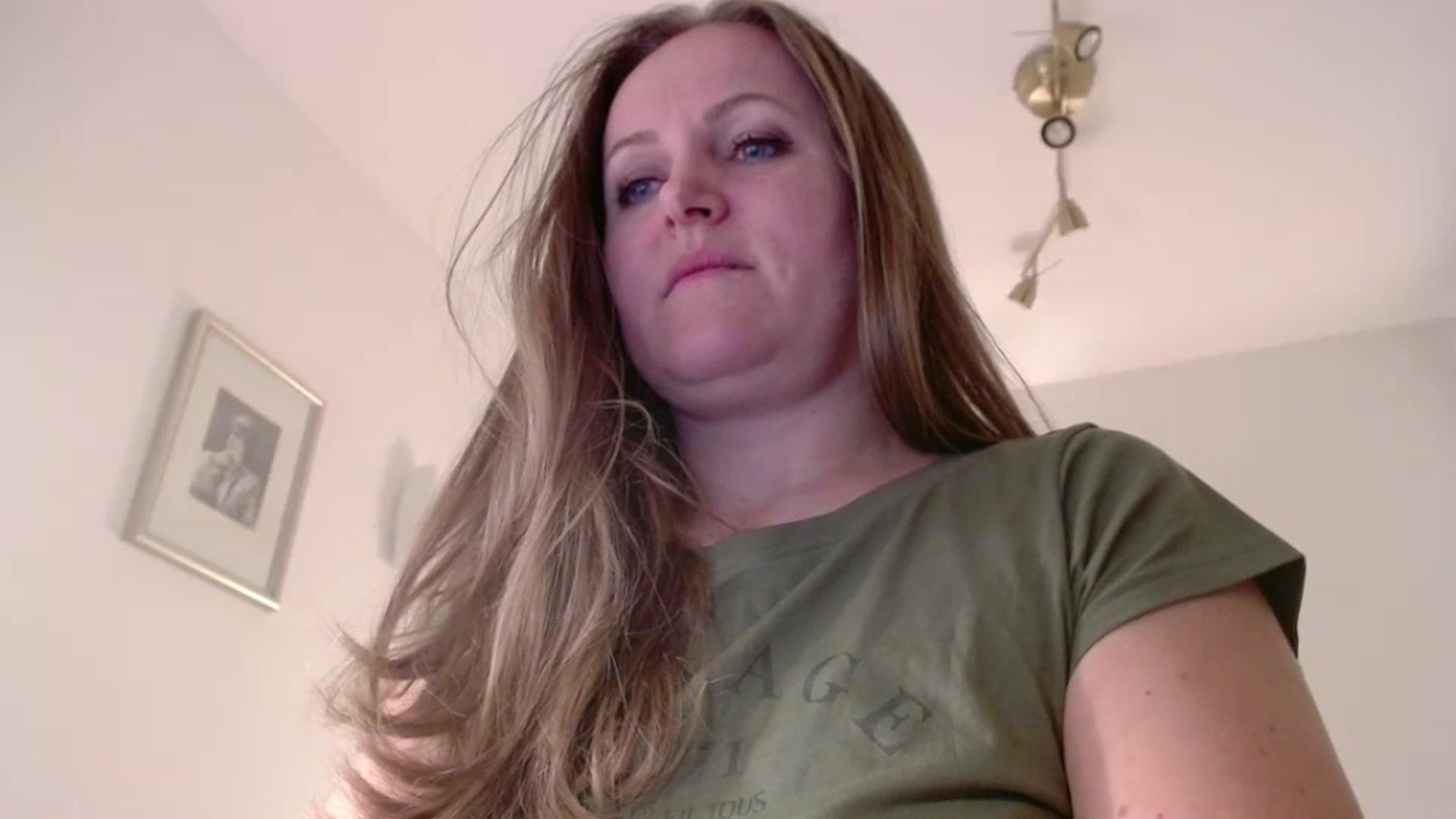 Gallery image thumbnail from JustLily's myfreecams stream on, 02/21/2025, 24:04 image 17 of 20