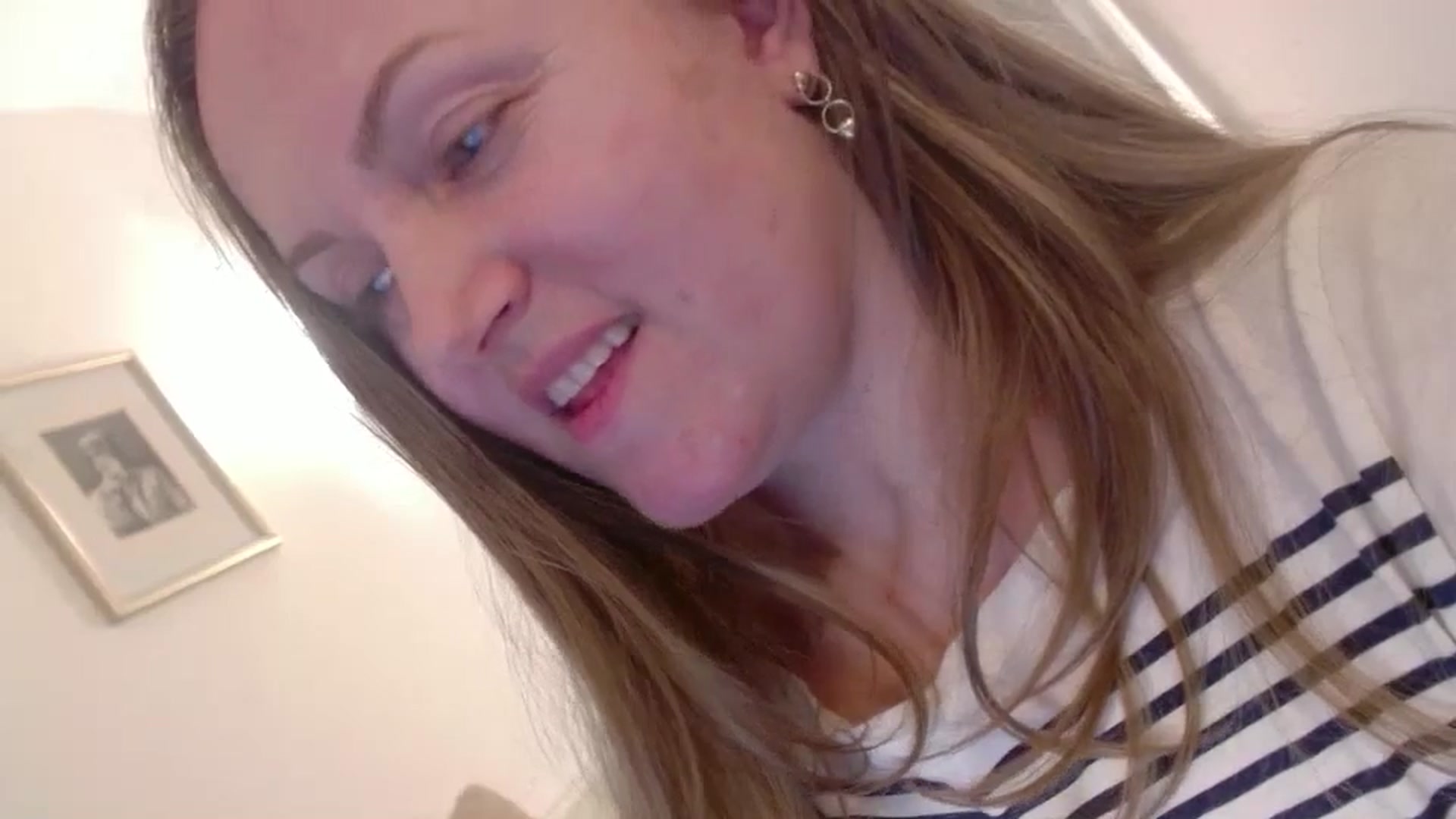 Gallery image thumbnail from JustLily's myfreecams stream on, 03/04/2025, 24:25 image 17 of 20