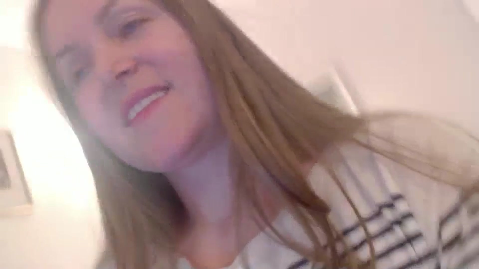 Gallery image thumbnail from JustLily's myfreecams stream on, 03/04/2025, 24:25 image 14 of 20