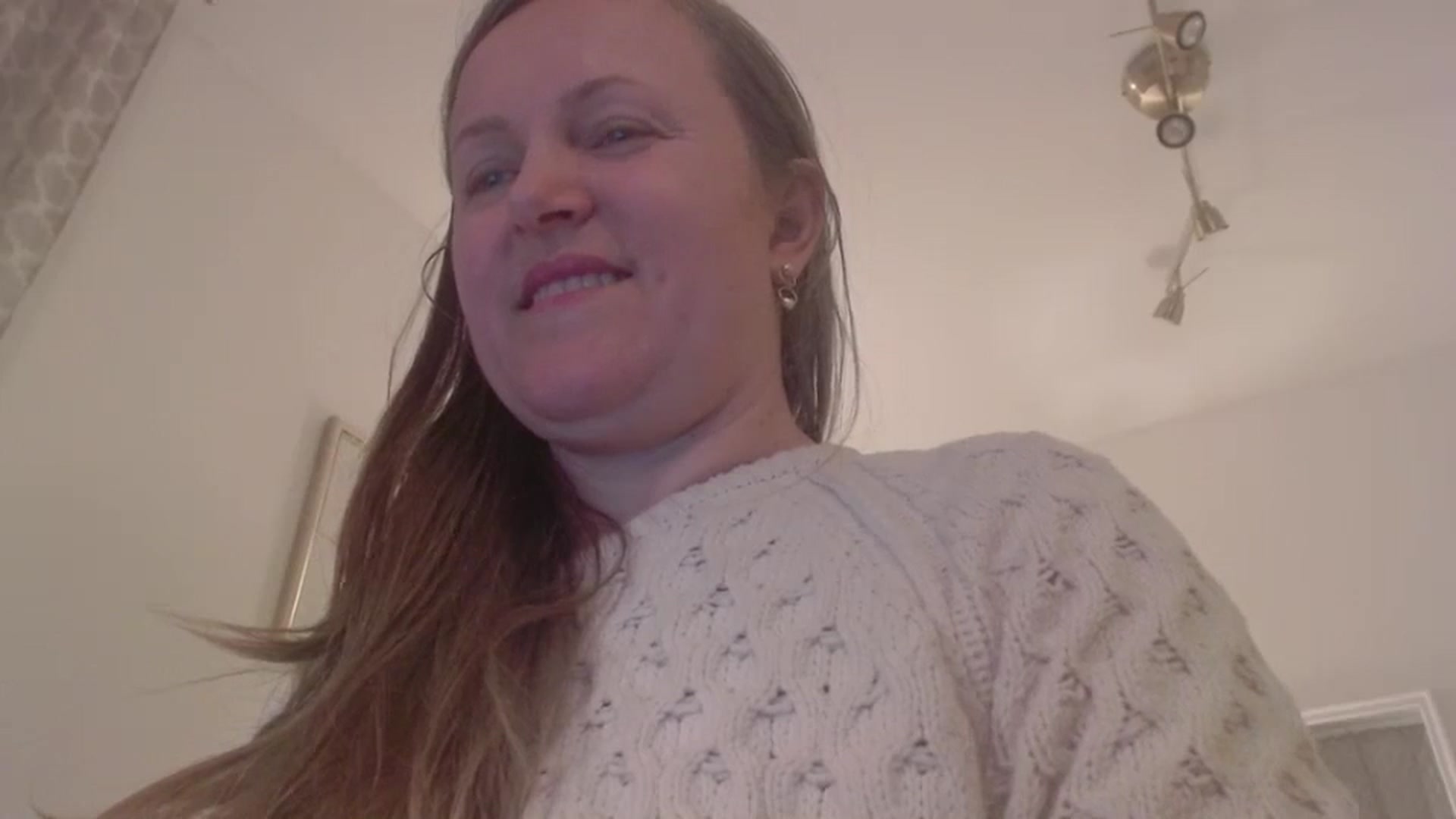 Gallery image thumbnail from JustLily's myfreecams stream on, 03/11/2025, 23:14 image 4 of 20
