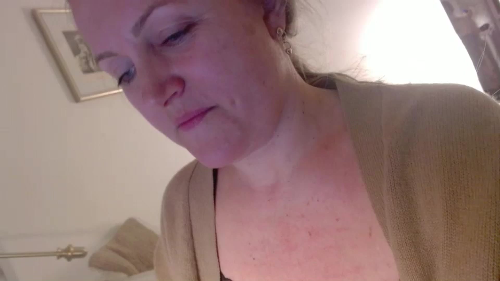 Gallery image thumbnail from JustLily's myfreecams stream on, 03/20/2025, 22:20 image 9 of 20