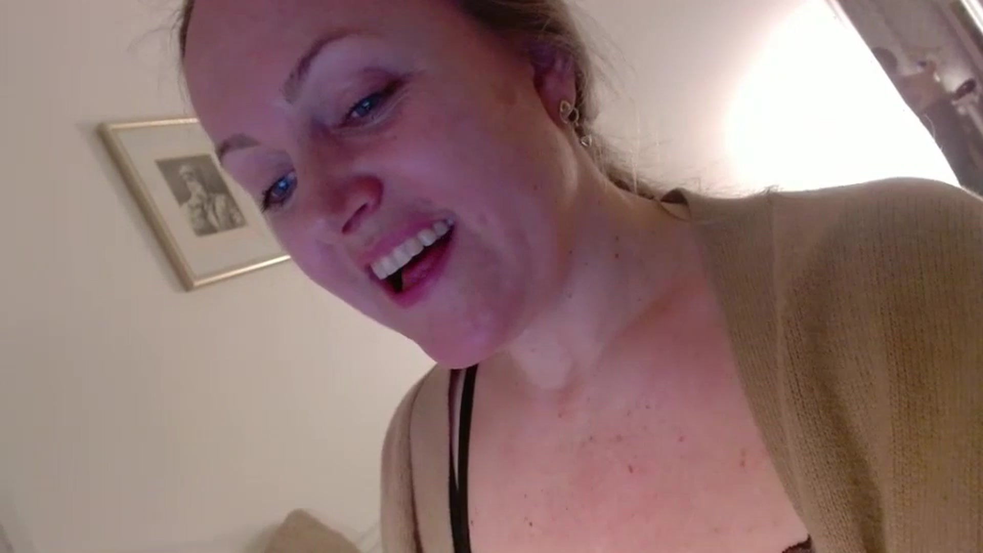 Gallery image thumbnail from JustLily's myfreecams stream on, 03/20/2025, 22:20 image 17 of 20