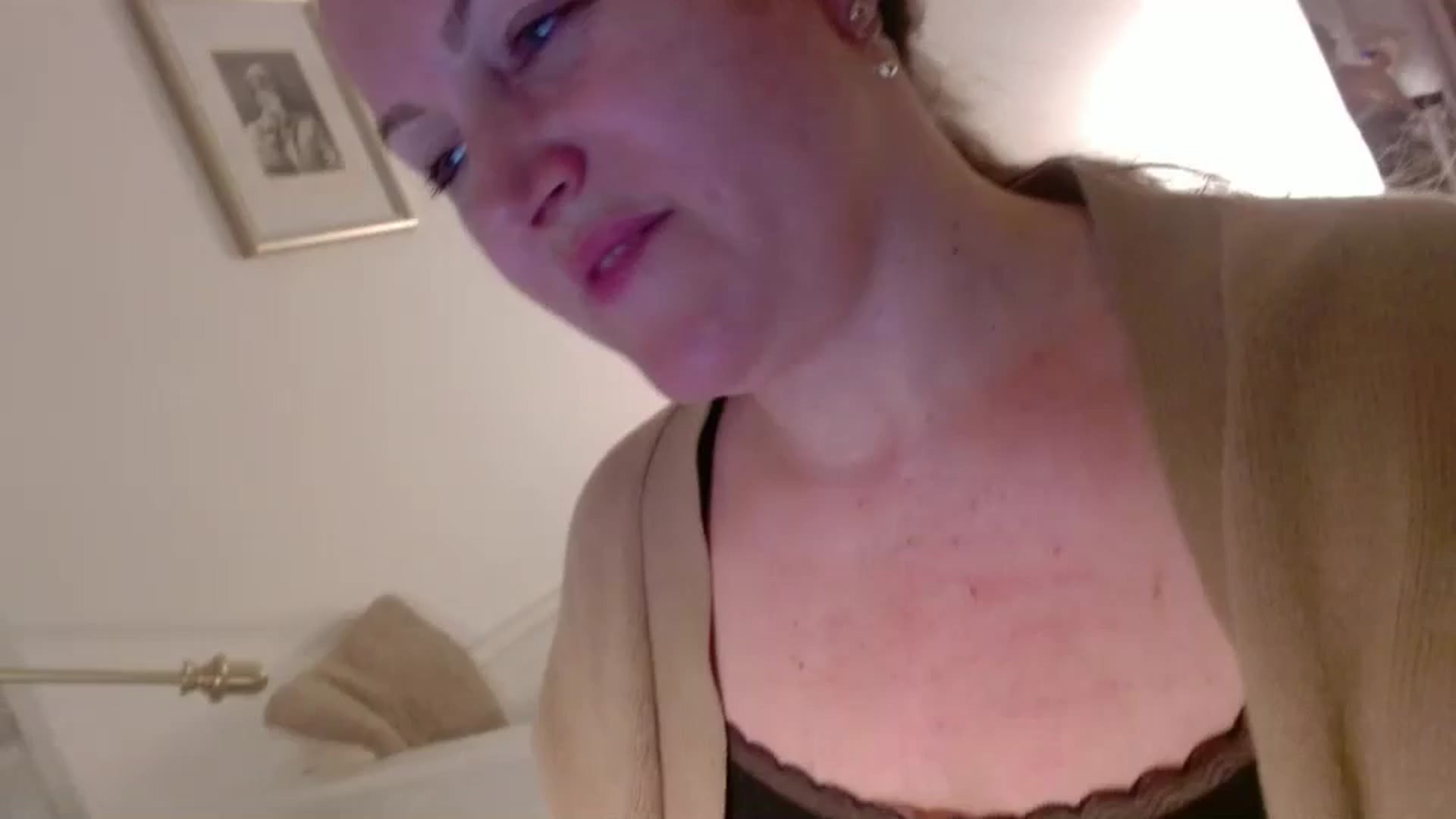 Gallery image thumbnail from JustLily's myfreecams stream on, 03/20/2025, 22:20 image 8 of 20