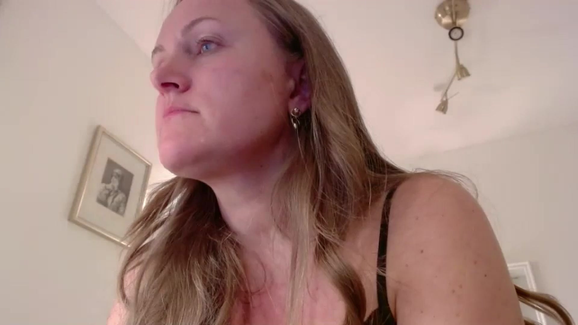 Gallery image thumbnail from JustLily's myfreecams stream on, 03/22/2025, 24:03 image 2 of 20