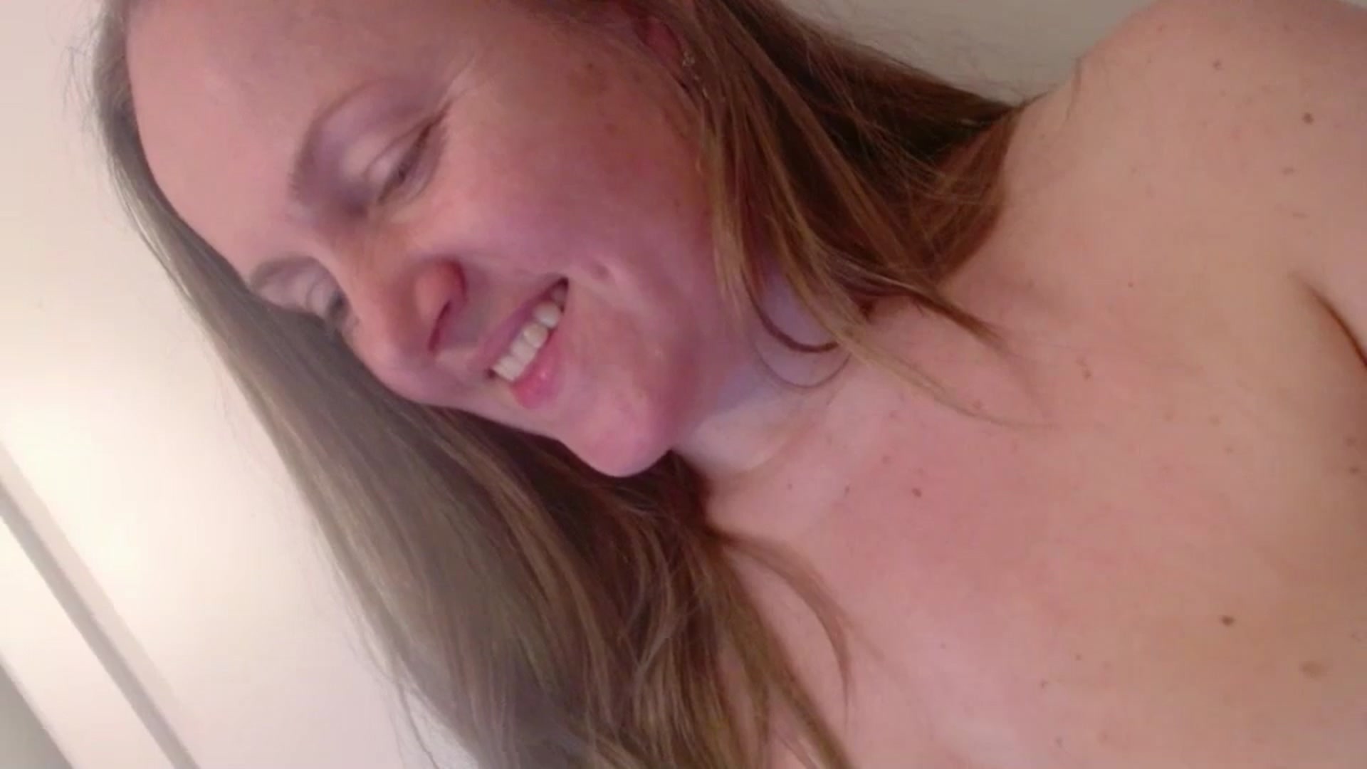 Gallery image thumbnail from JustLily's myfreecams stream on, 03/24/2025, 23:45 image 8 of 20