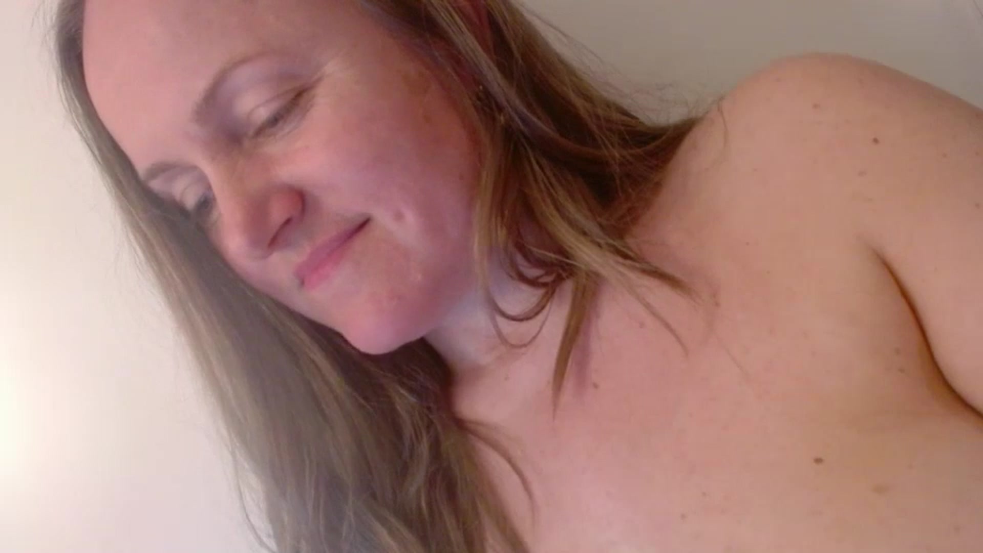 Gallery image thumbnail from JustLily's myfreecams stream on, 03/24/2025, 23:45 image 15 of 20