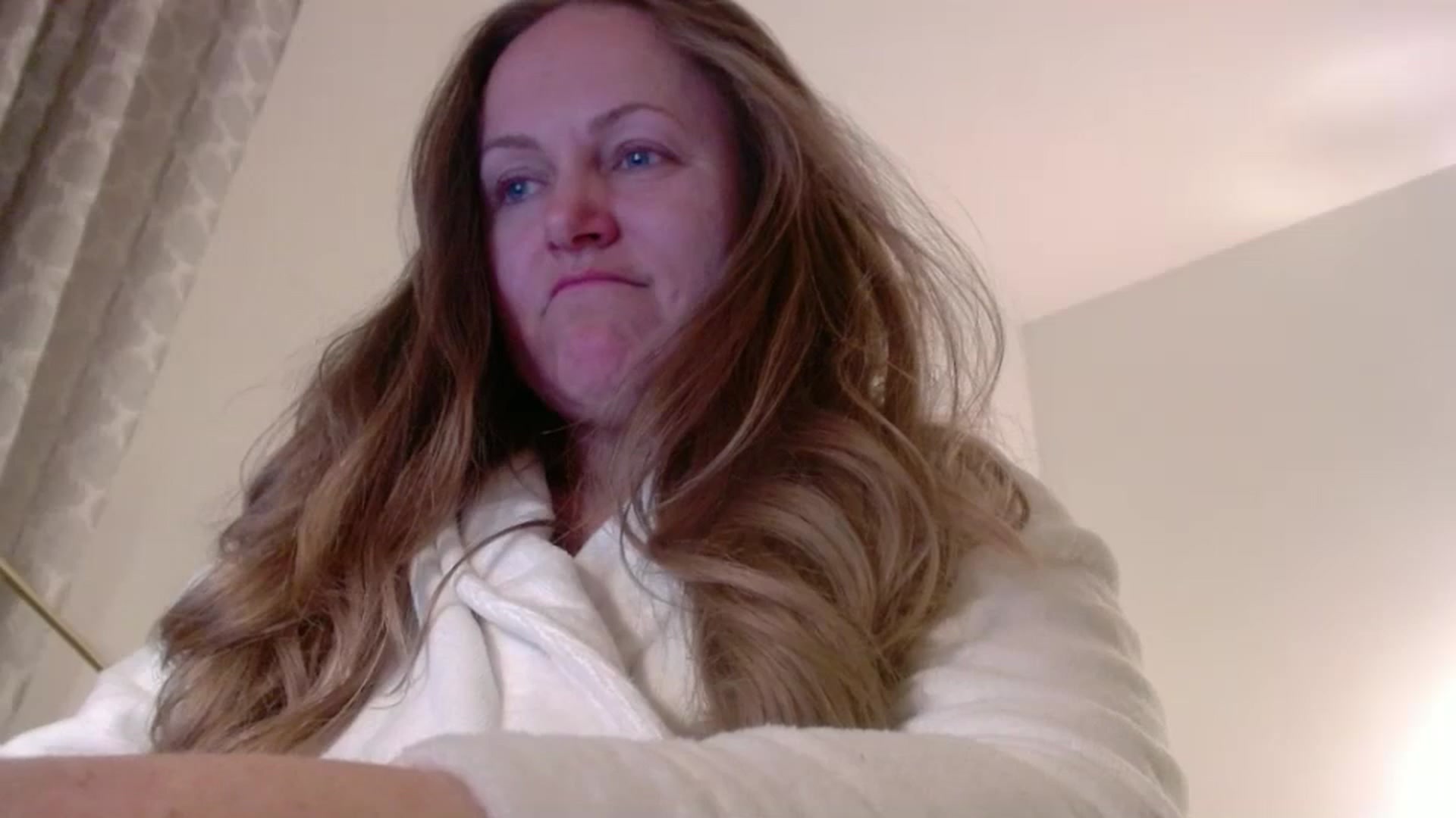 Gallery image thumbnail from JustLily's myfreecams stream on, 03/26/2025, 24:34 image 7 of 20