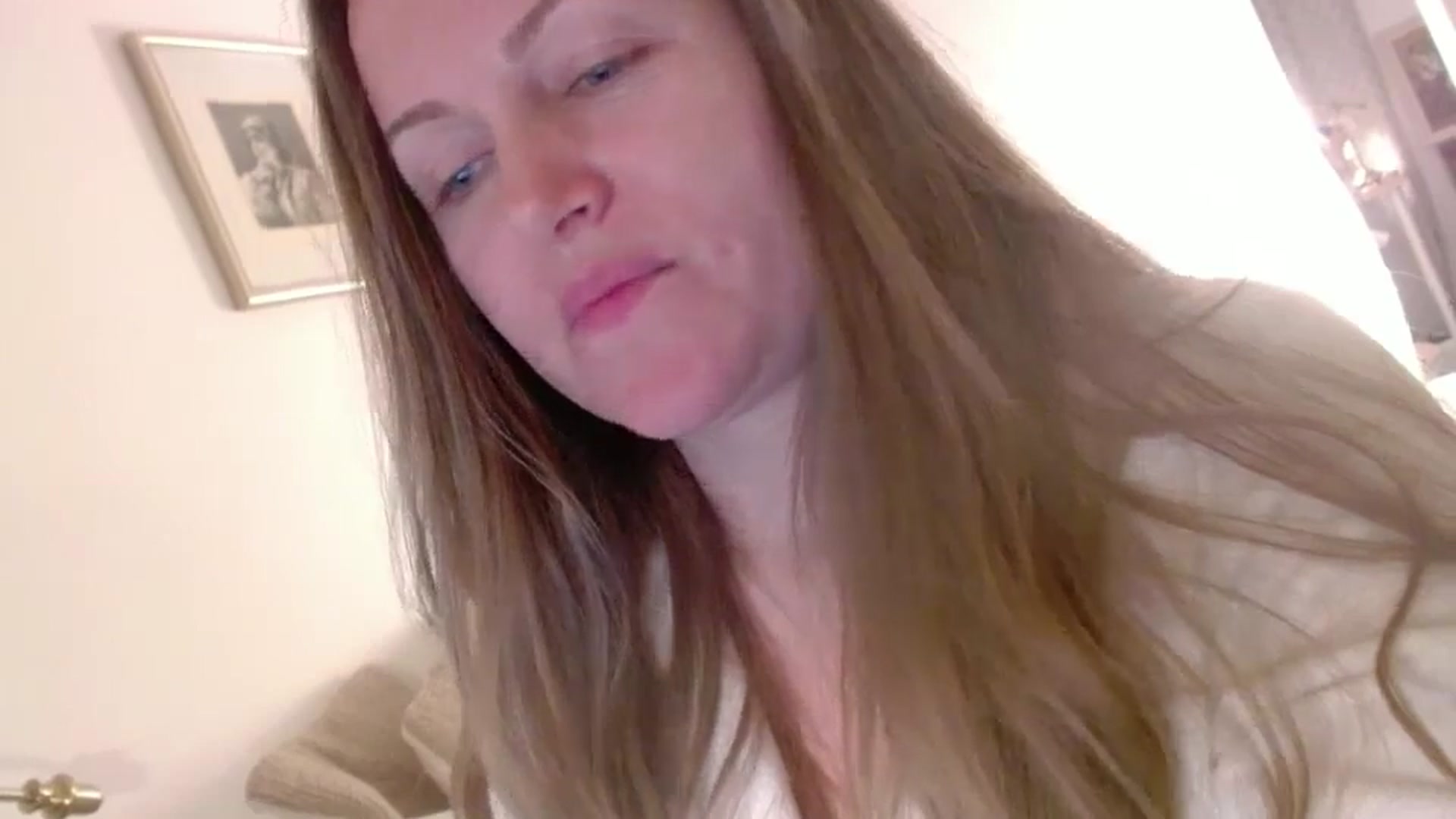 Gallery image thumbnail from JustLily's myfreecams stream on, 03/26/2025, 24:34 image 18 of 20