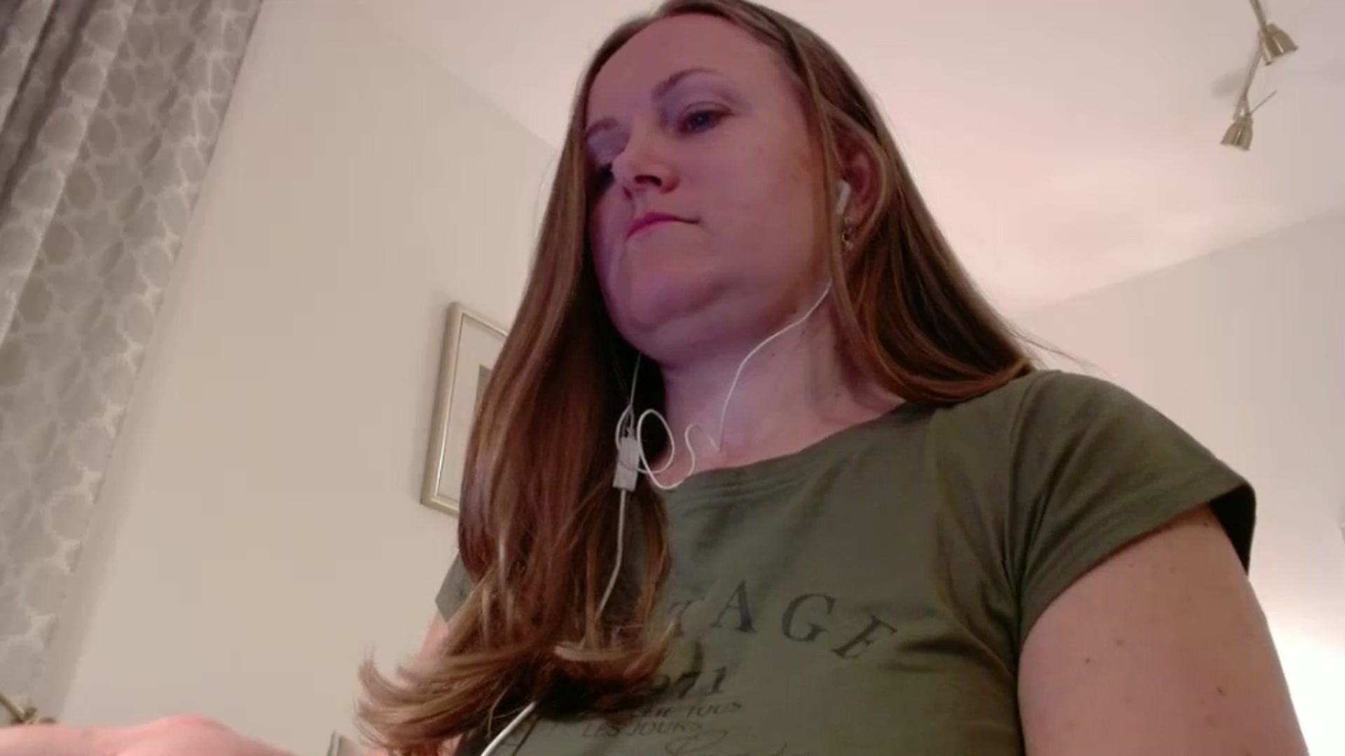 Gallery image thumbnail from JustLily's myfreecams stream on, 03/28/2025, 23:15 image 8 of 20