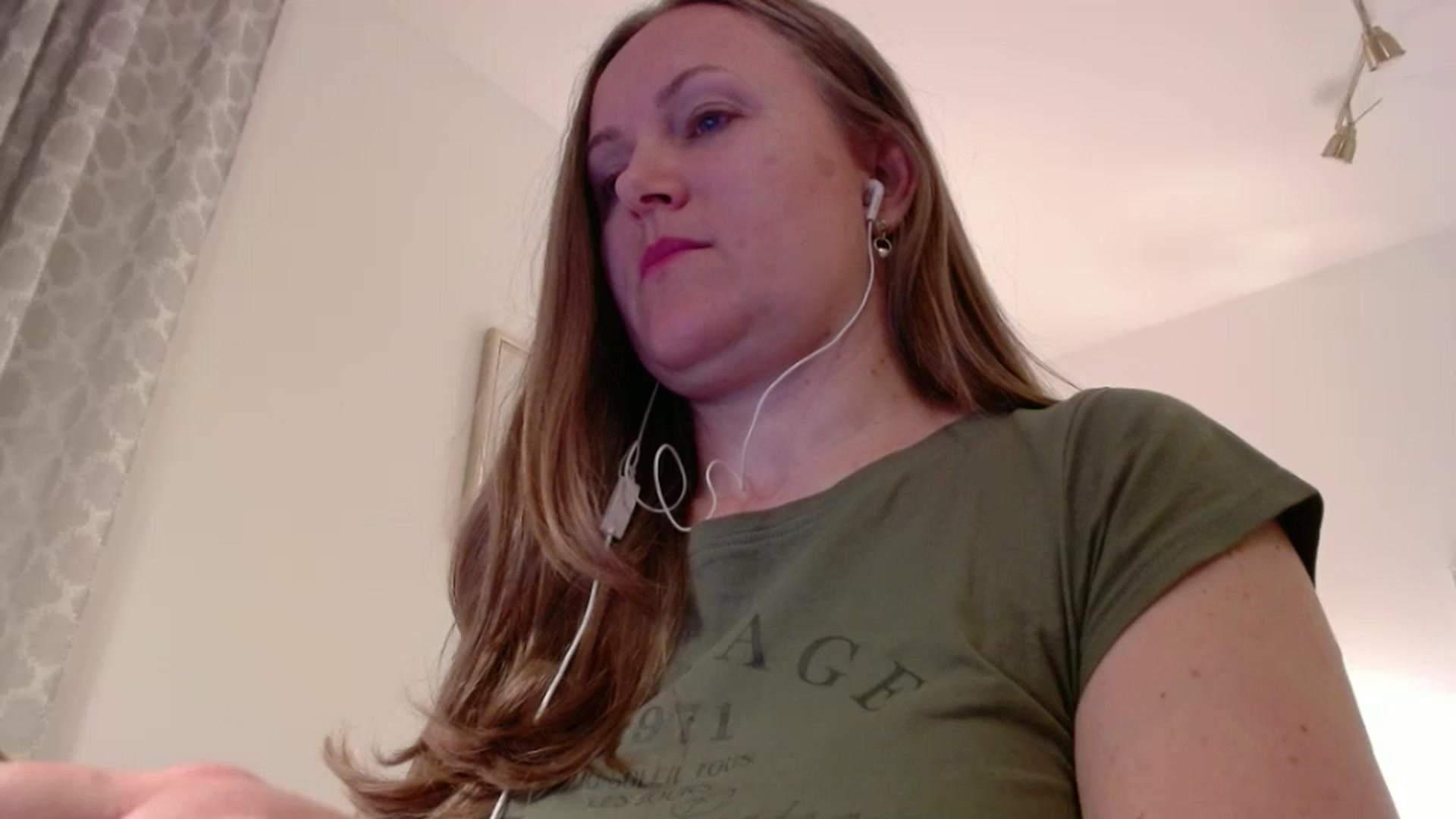 Gallery image thumbnail from JustLily's myfreecams stream on, 03/28/2025, 23:15 image 4 of 20
