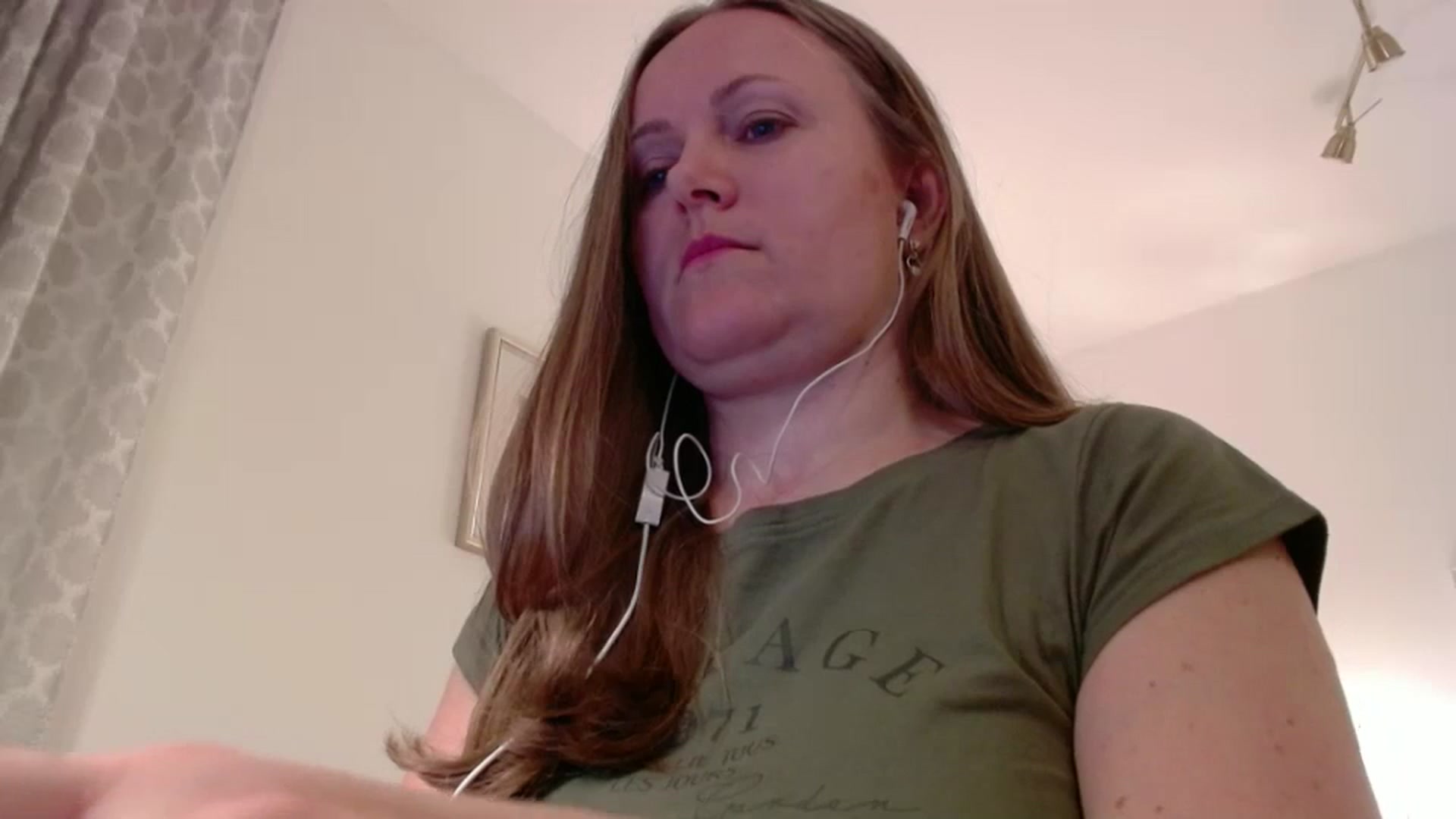 Gallery image thumbnail from JustLily's myfreecams stream on, 03/28/2025, 23:15 image 5 of 20