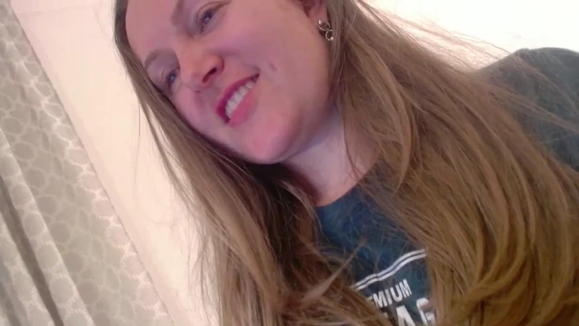 Gallery image thumbnail from JustLily's myfreecams stream on, 04/03/2025, 23:24 image 3 of 20