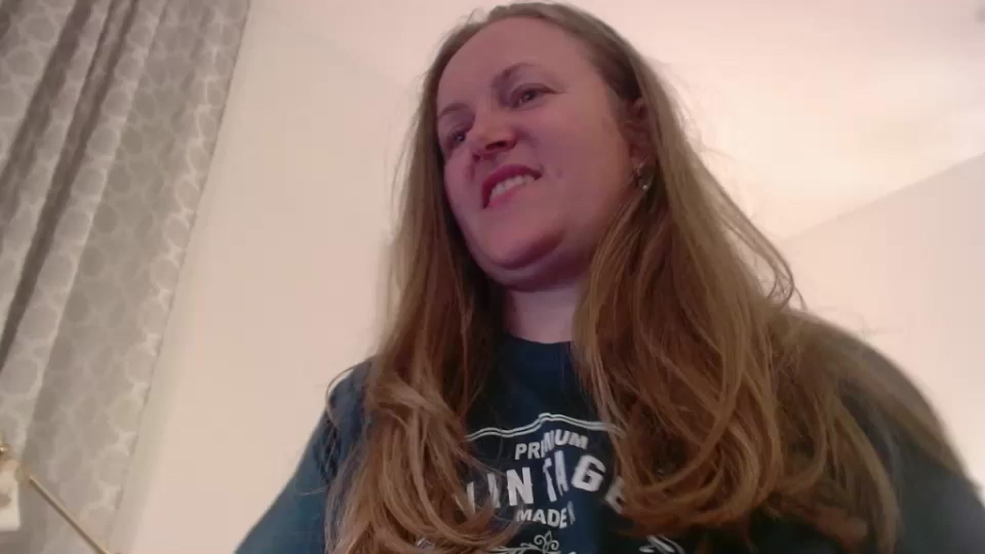 Gallery image thumbnail from JustLily's myfreecams stream on, 04/03/2025, 23:36 image 1 of 20