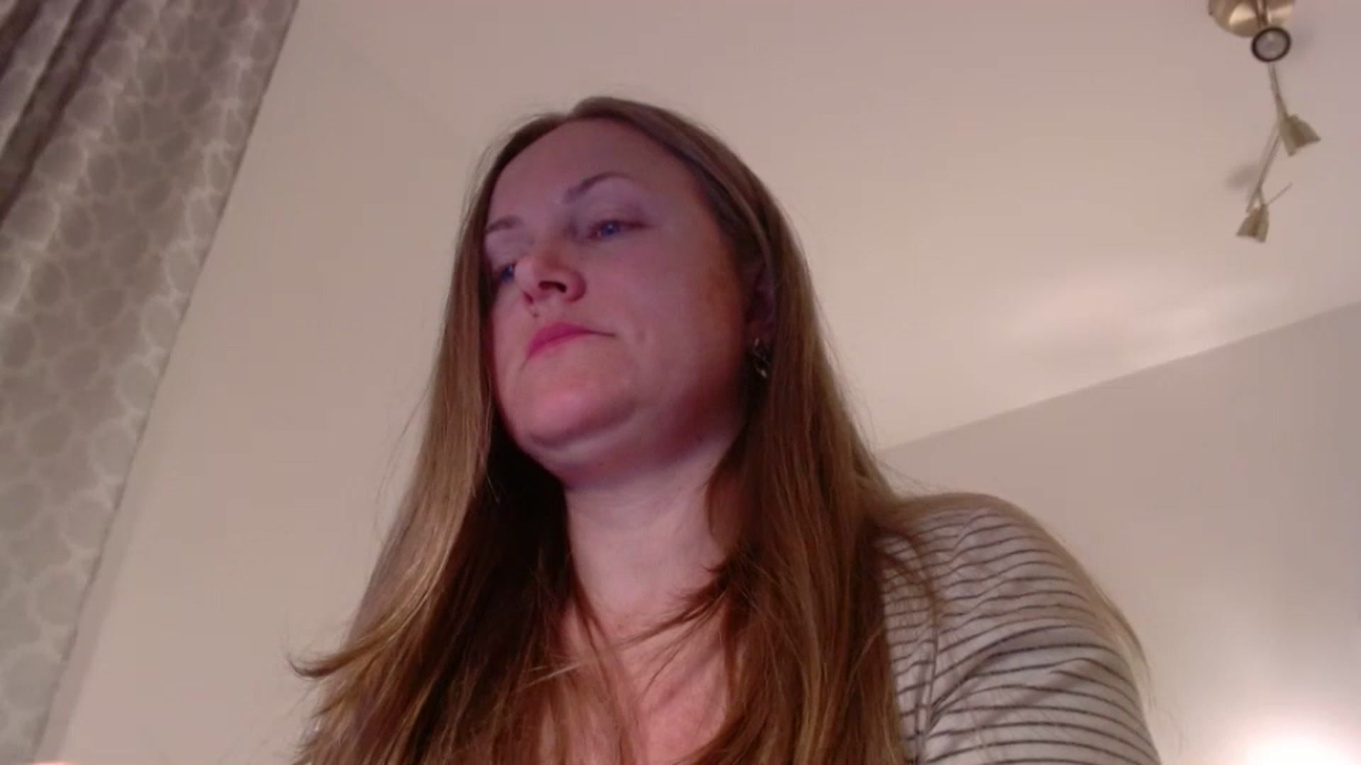 Gallery image thumbnail from JustLily's myfreecams stream on, 04/04/2025, 21:26 image 18 of 20