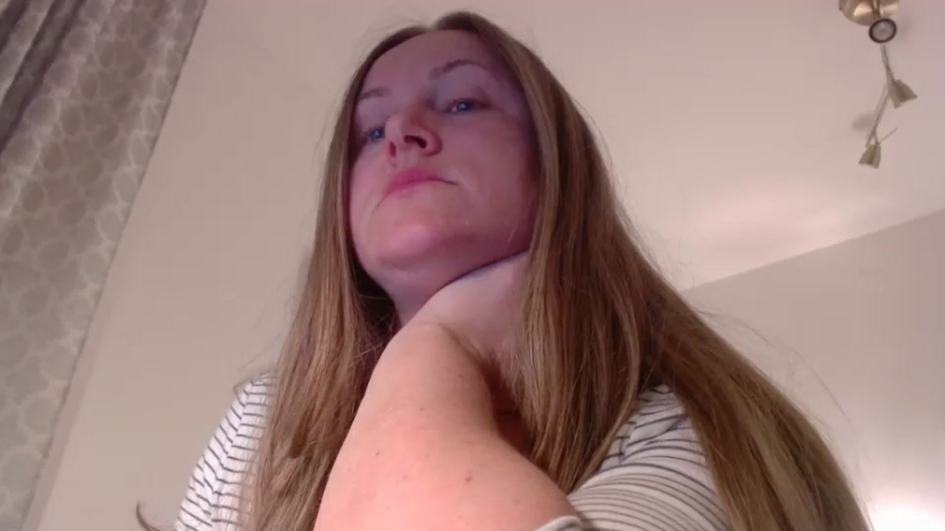 Gallery image thumbnail from JustLily's myfreecams stream on, 04/04/2025, 21:26 image 1 of 20