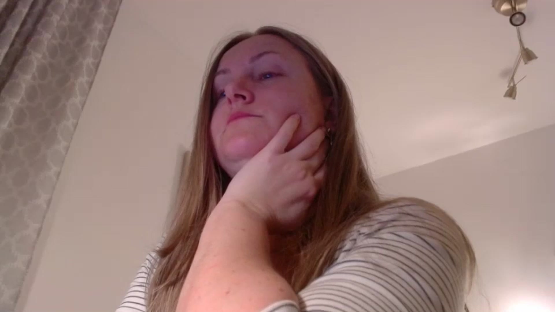 Gallery image thumbnail from JustLily's myfreecams stream on, 04/04/2025, 21:26 image 12 of 20