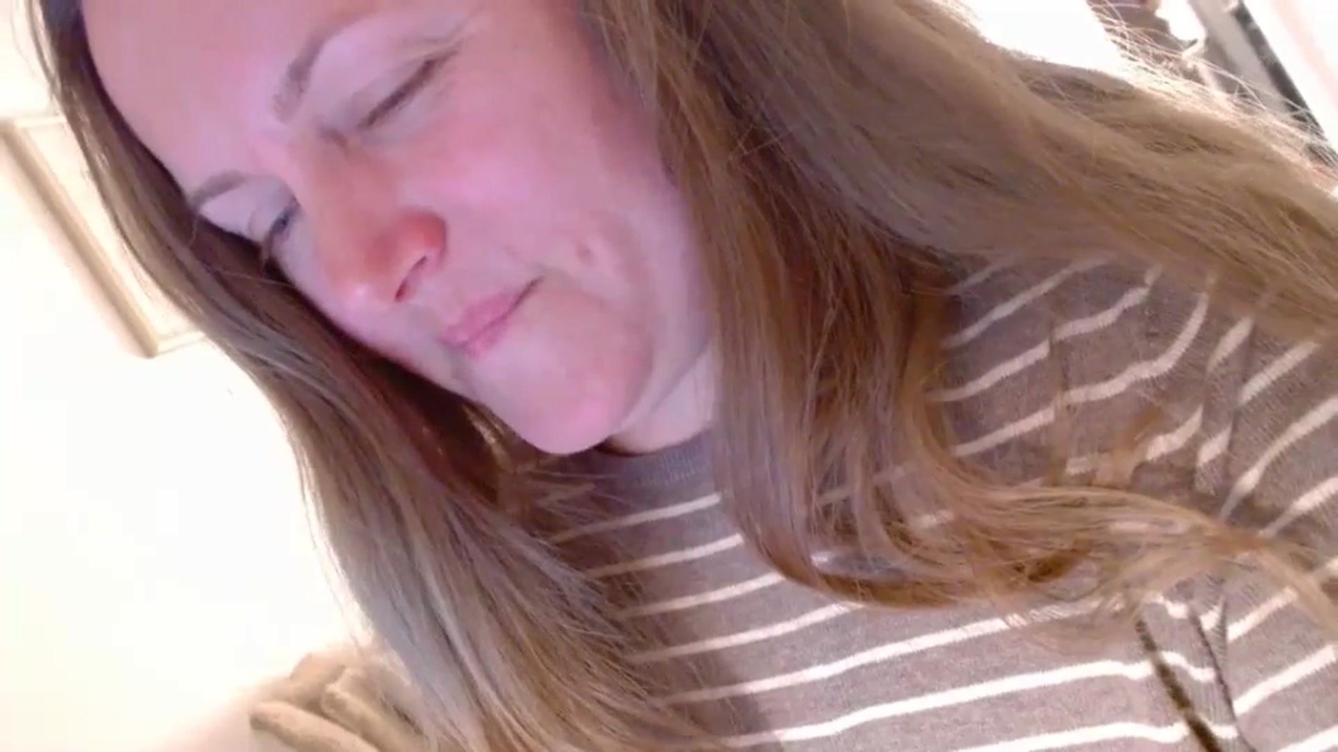 Gallery image thumbnail from JustLily's myfreecams stream on, 04/12/2025, 23:18 image 4 of 20