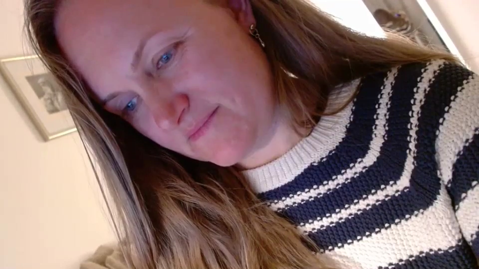 Gallery image thumbnail from JustLily's myfreecams stream on, 04/15/2025, 24:09 image 4 of 20