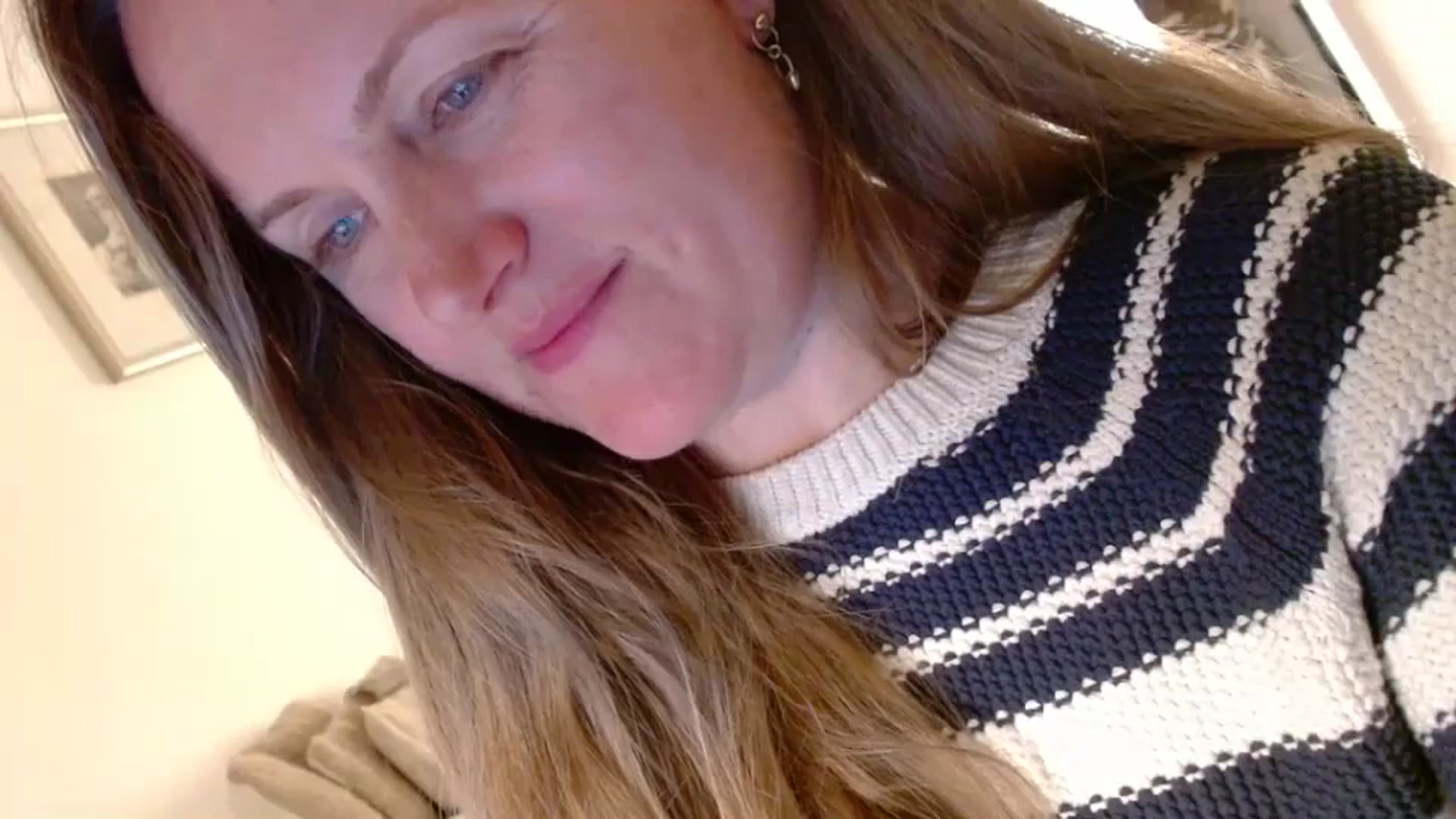 Gallery image thumbnail from JustLily's myfreecams stream on, 04/15/2025, 24:09 image 3 of 20