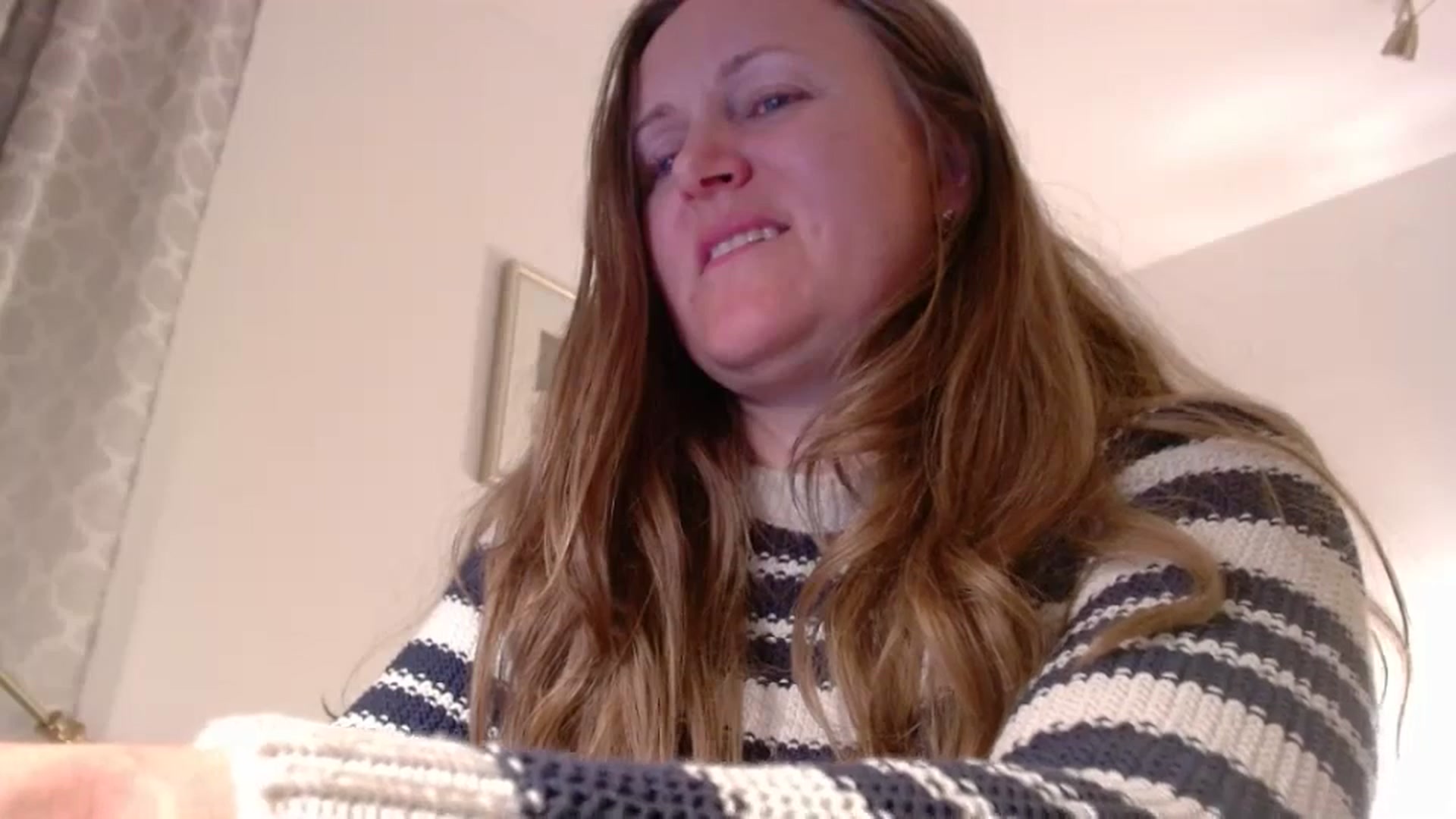 Gallery image thumbnail from JustLily's myfreecams stream on, 04/15/2025, 24:09 image 12 of 20