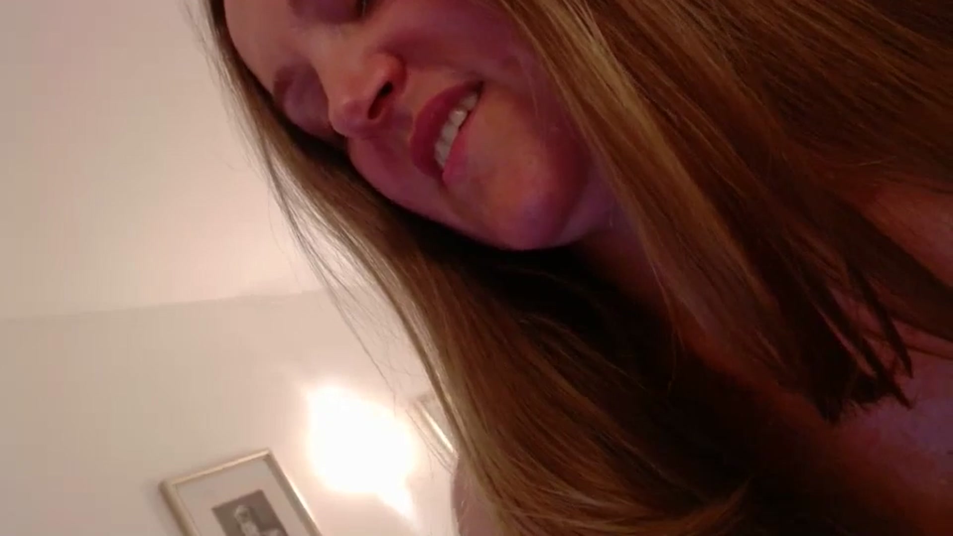 Gallery image thumbnail from JustLily's myfreecams stream on, 04/24/2025, 23:34 image 19 of 20